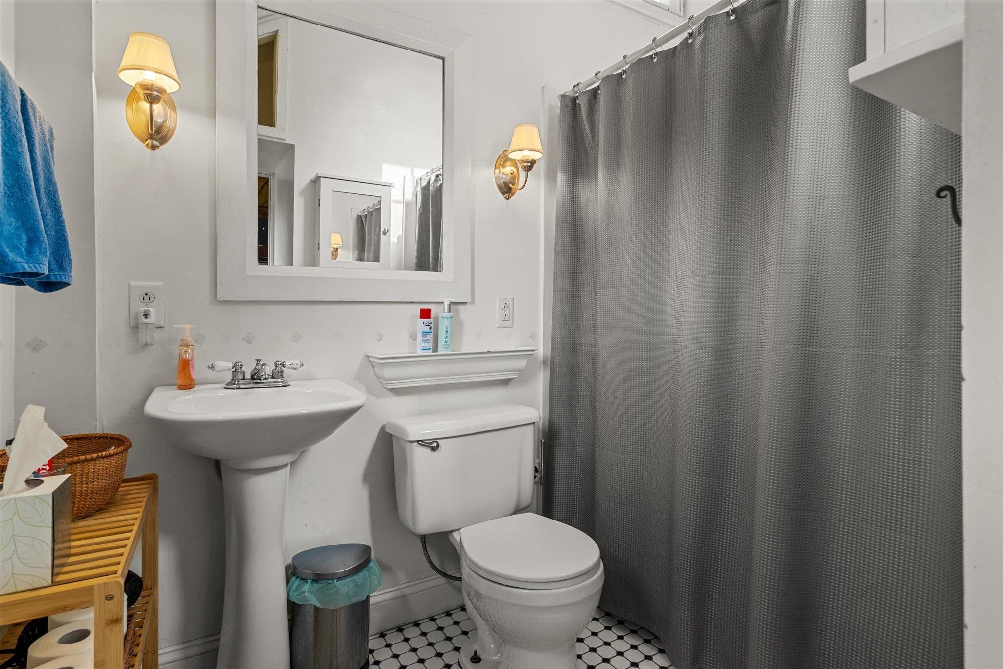 21 Main Street Property Photo 57
