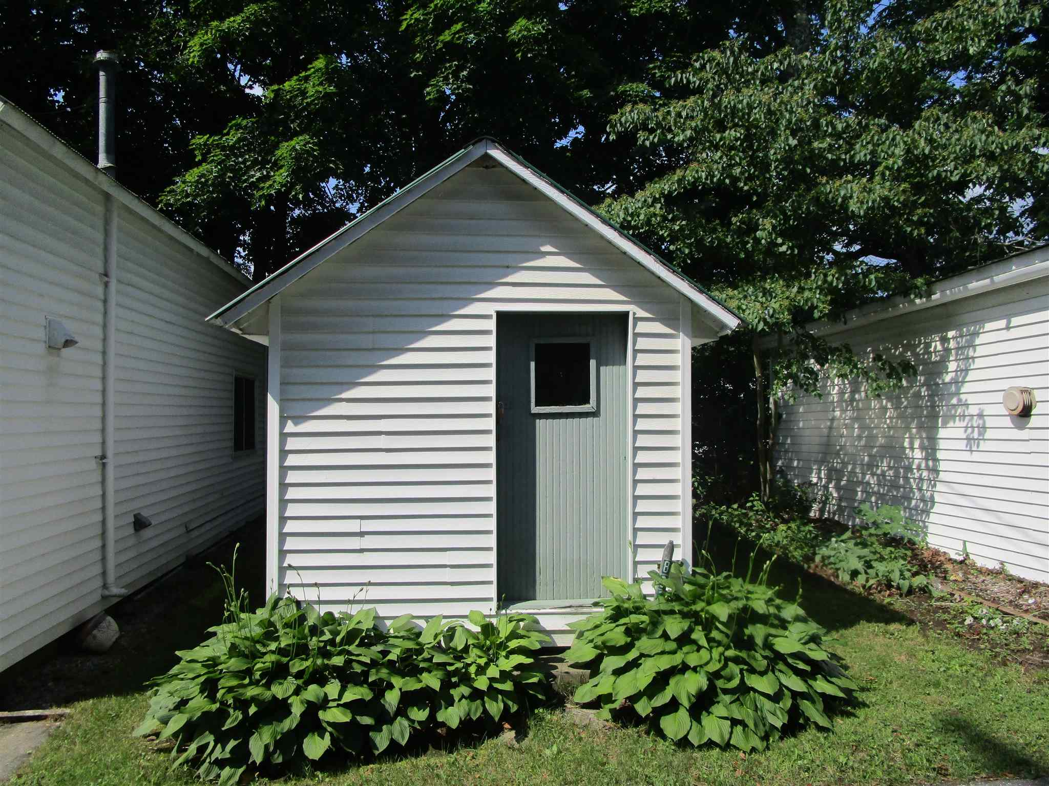 1950 North Main Street Property Photo 8