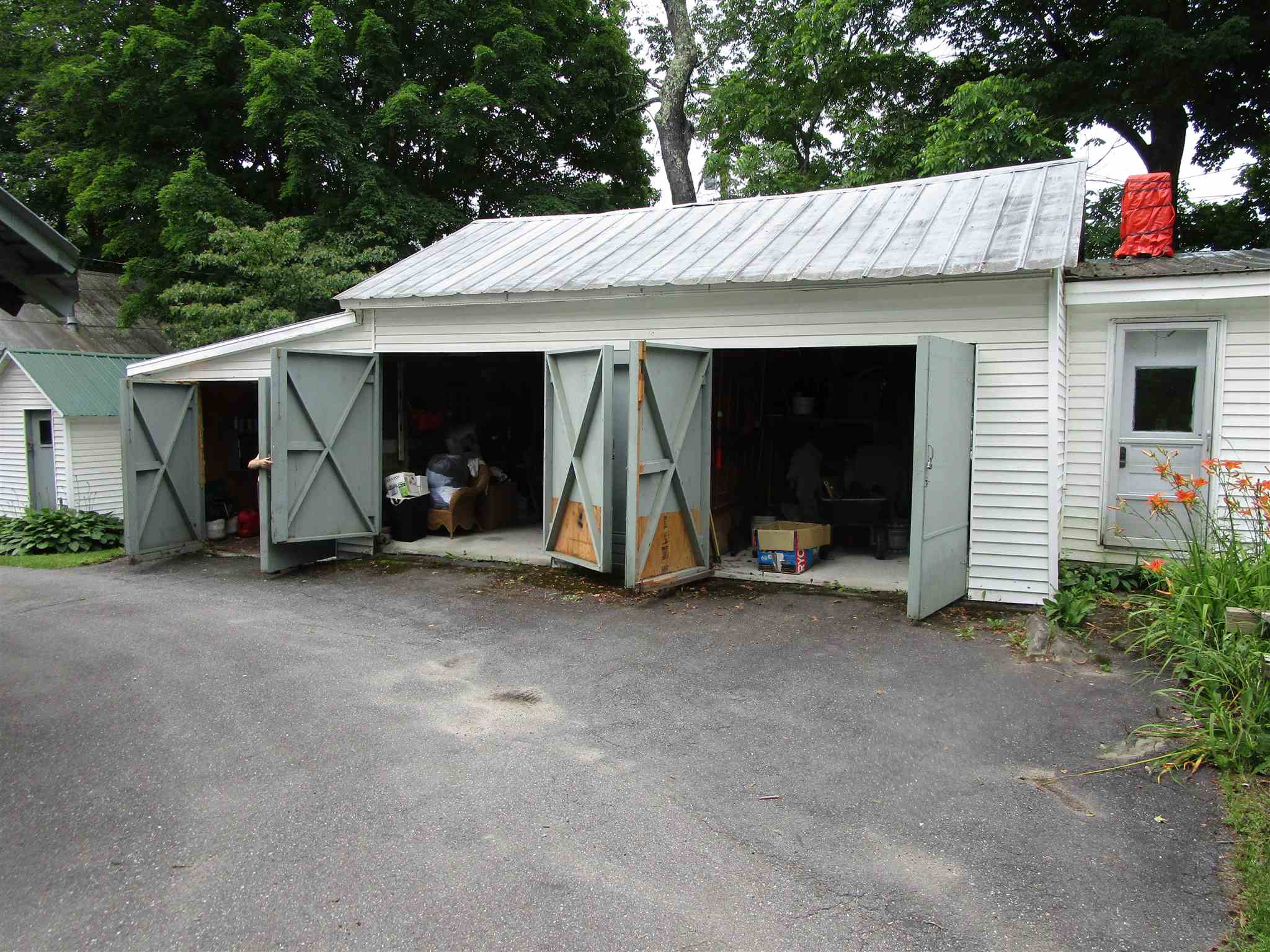 1950 North Main Street Property Photo 17