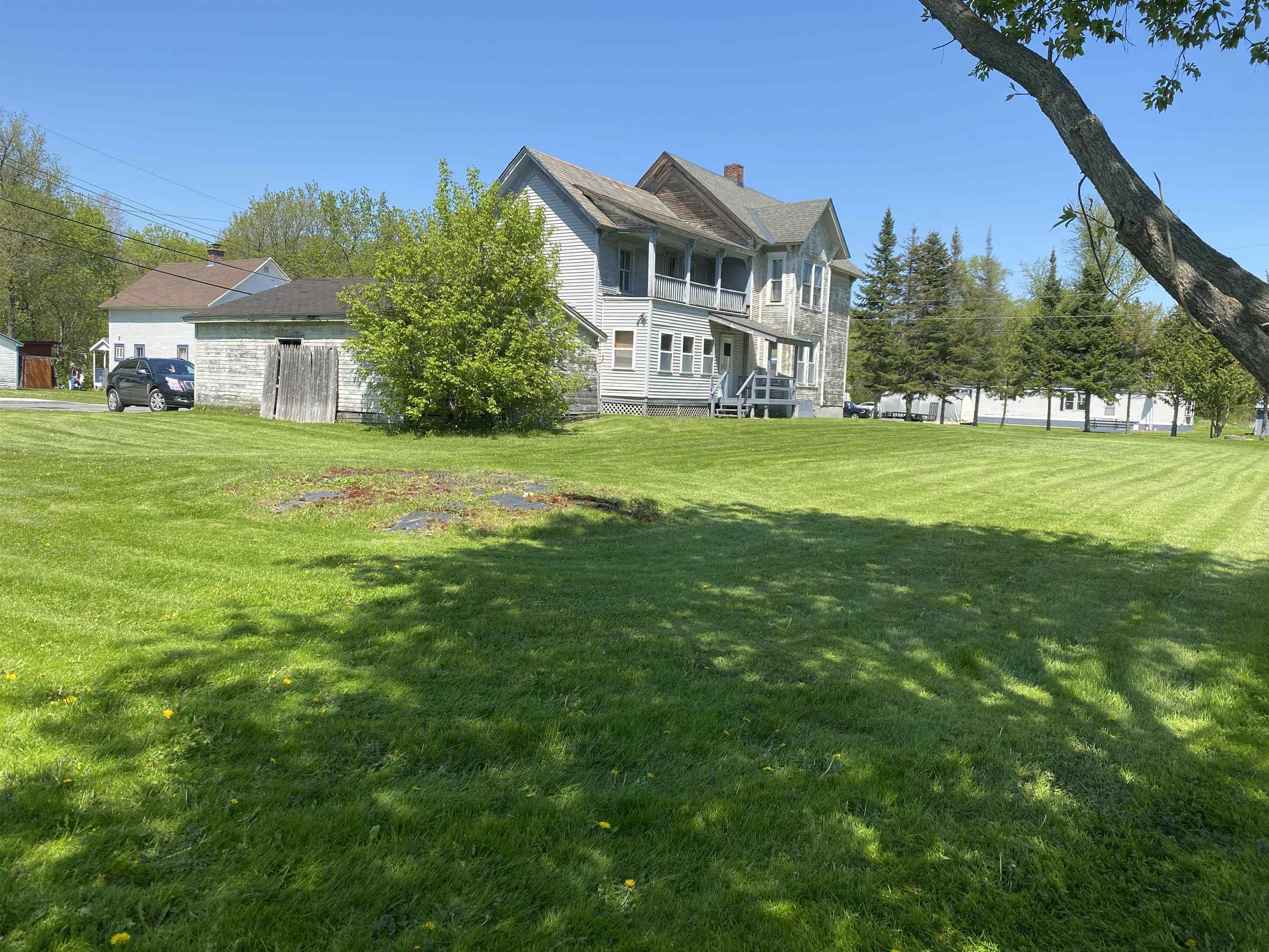 90 Elm Street Property Photo 6