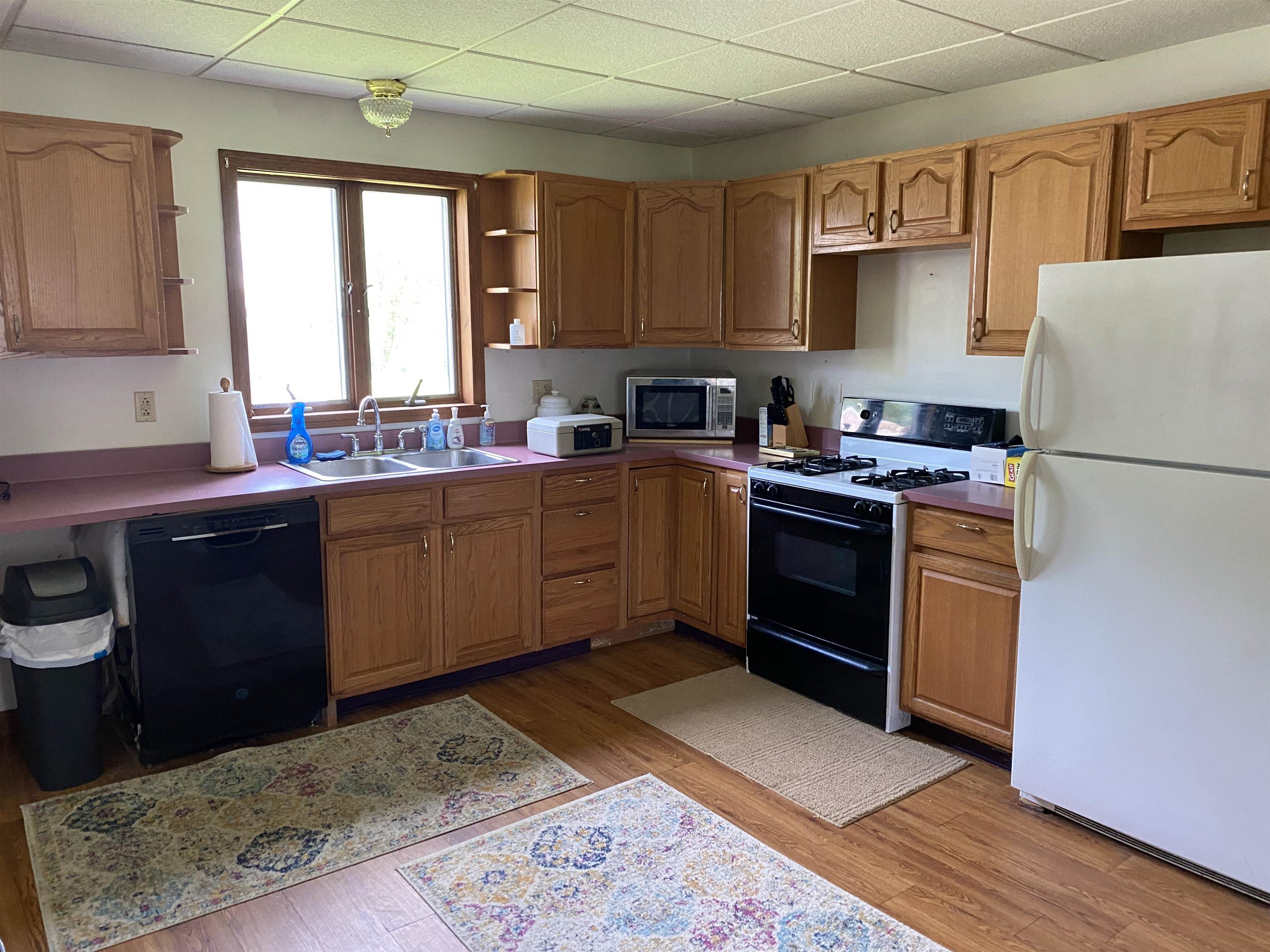 90 Elm Street Property Photo 10