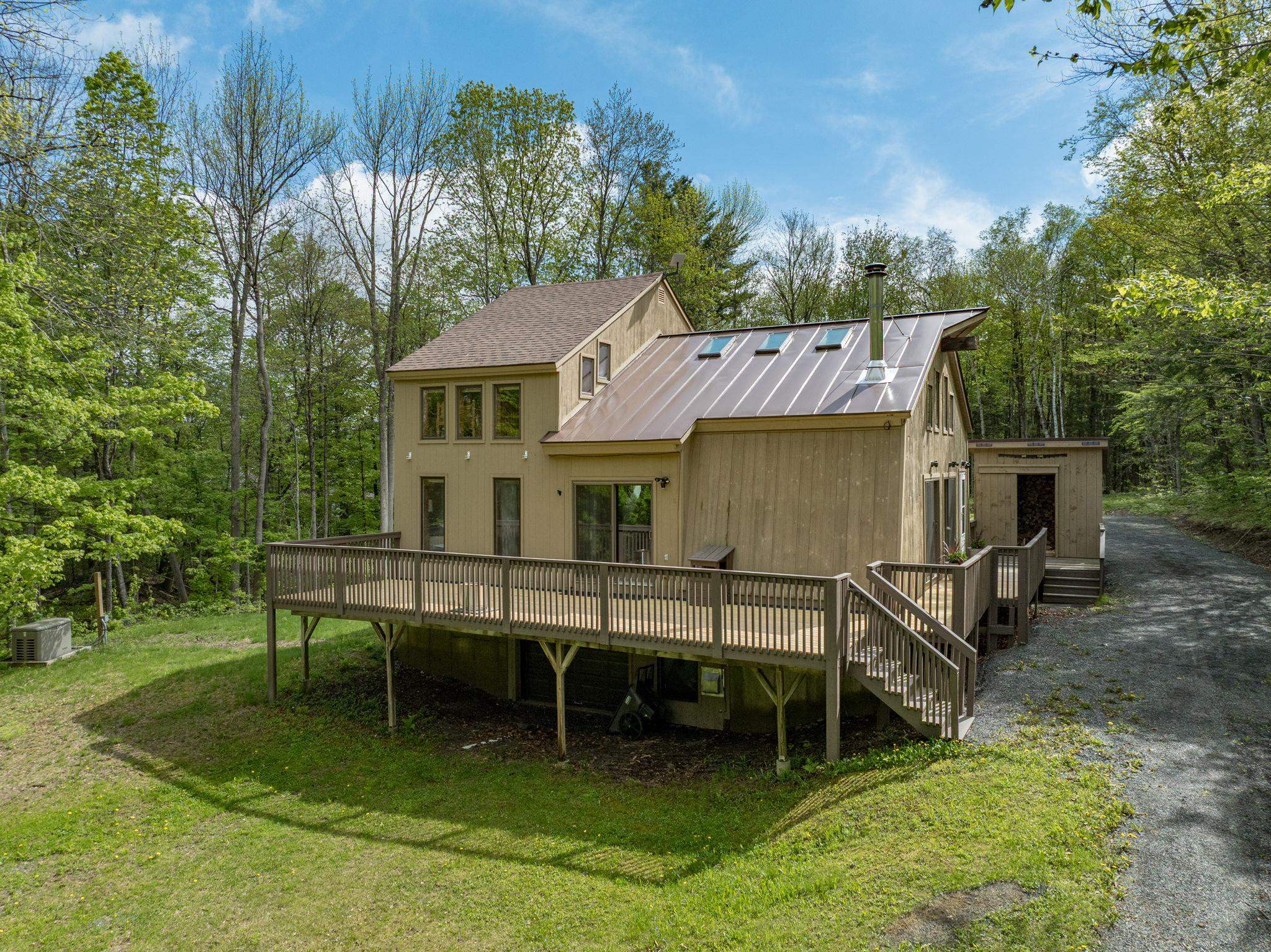 829 Pennel Hill Road Property Photo 1