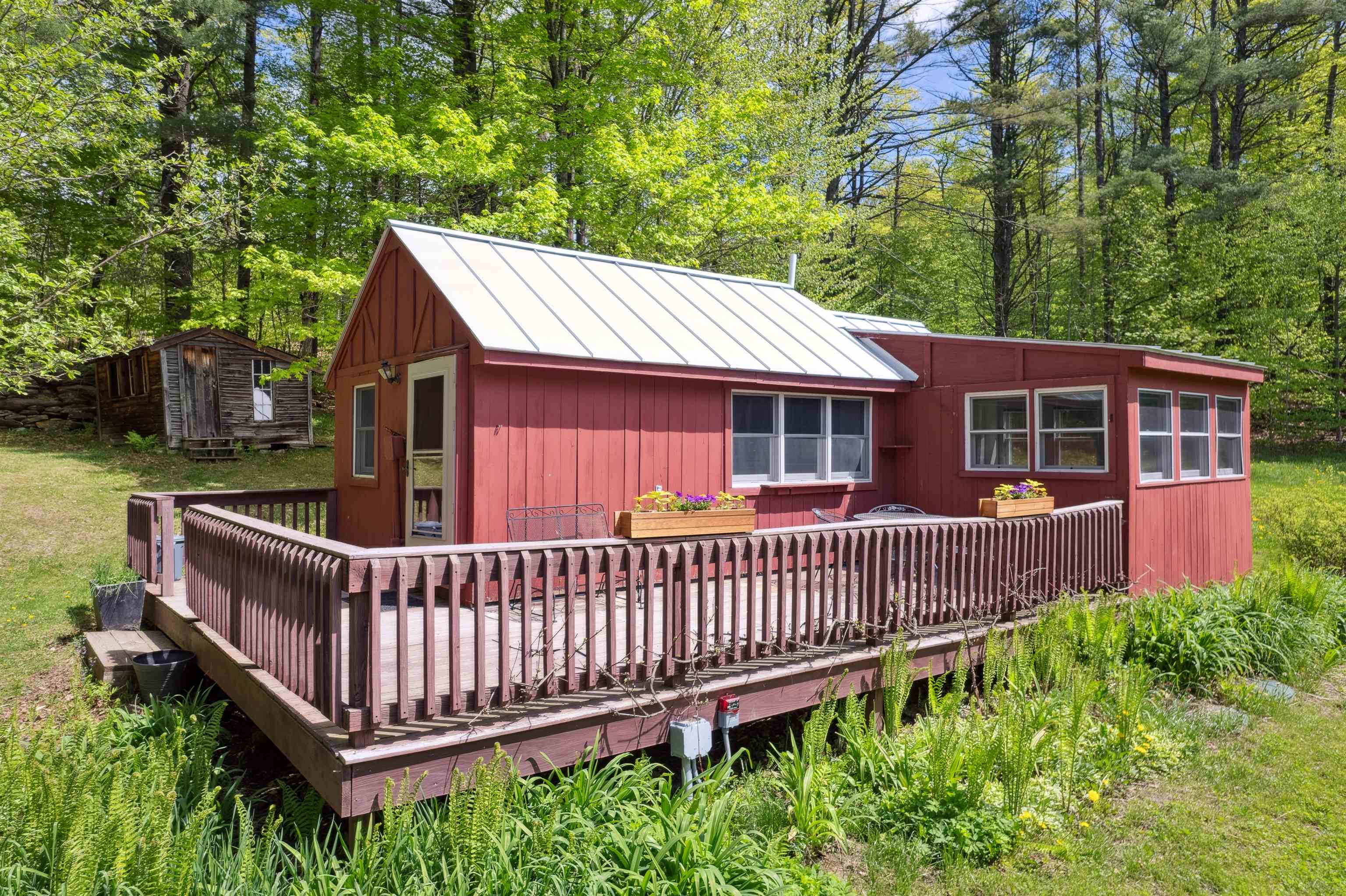 1176 Cross Road Property Photo 1