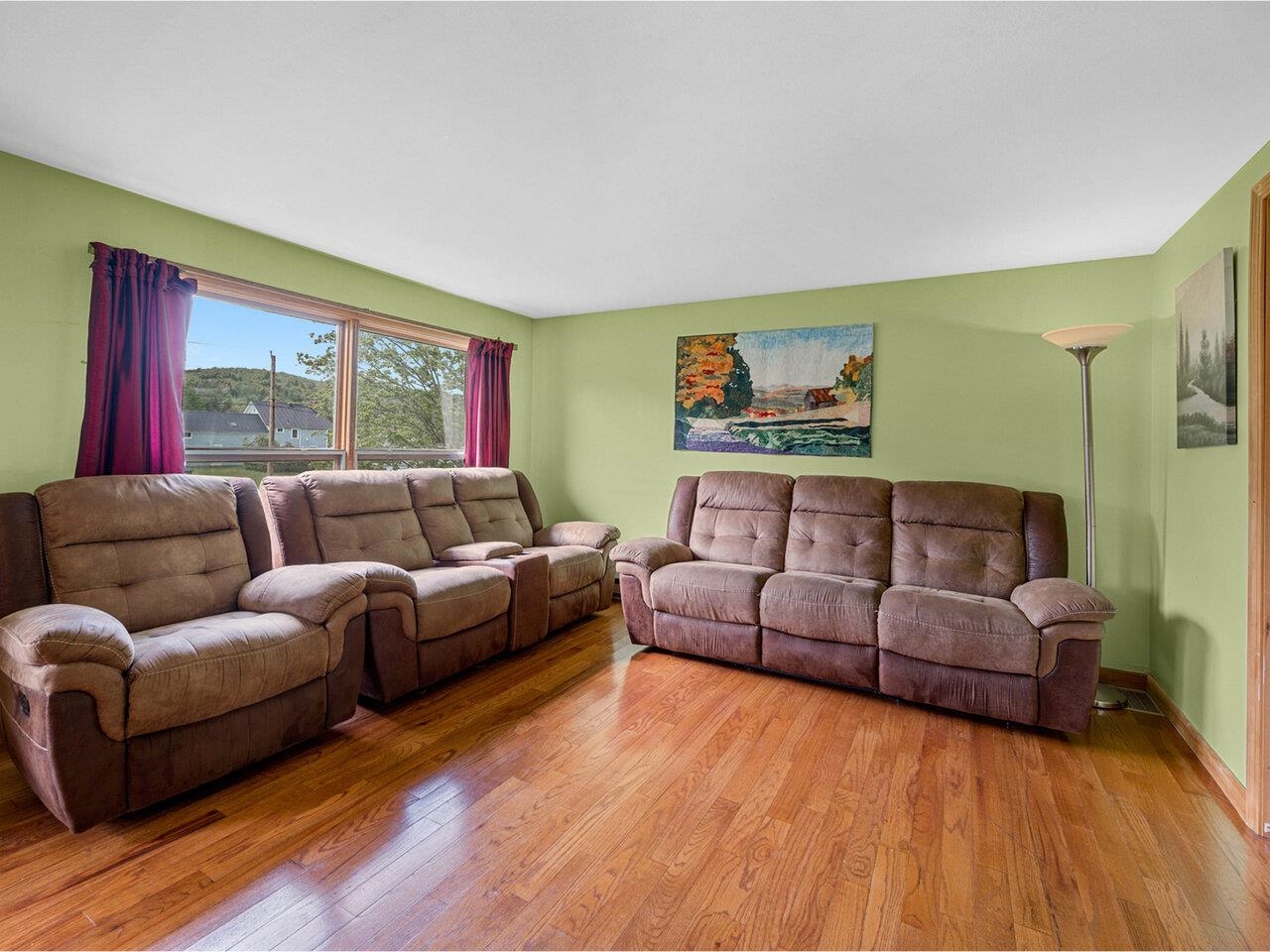 37 Dickinson Drive Property Photo 12