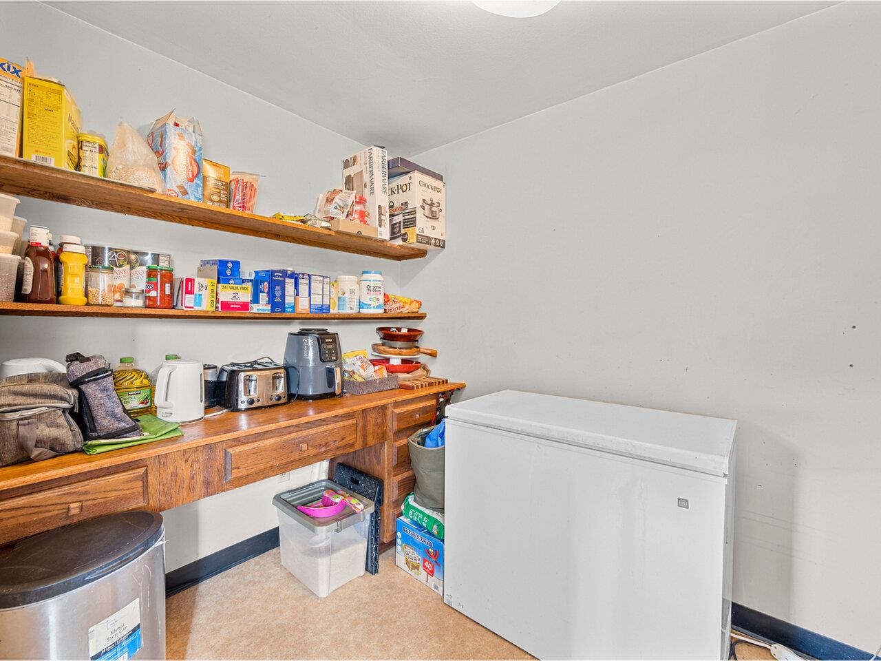 37 Dickinson Drive Property Photo 16