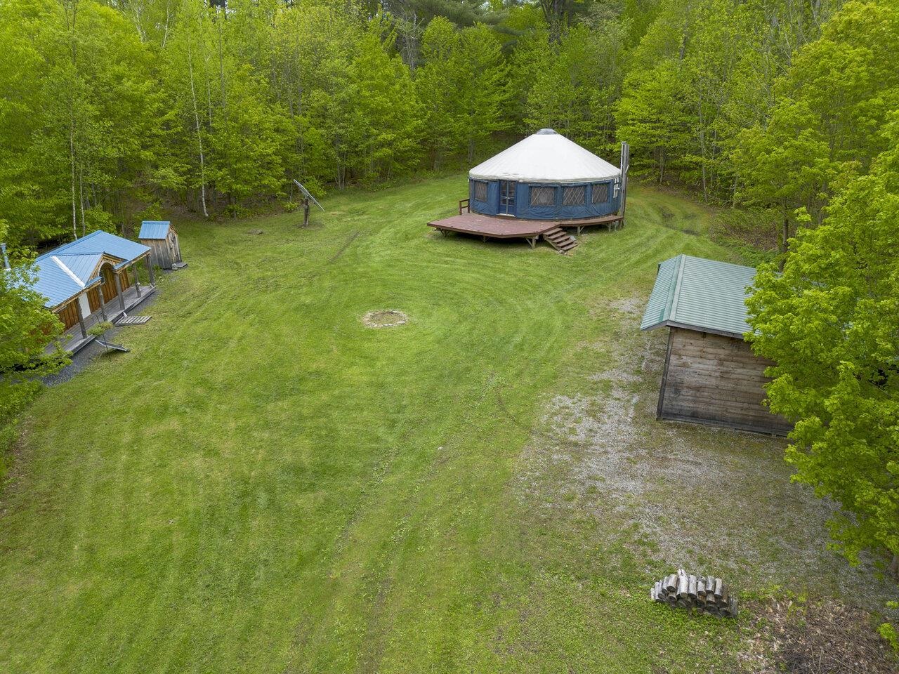 1006 Brownsville Road Property Photo 1