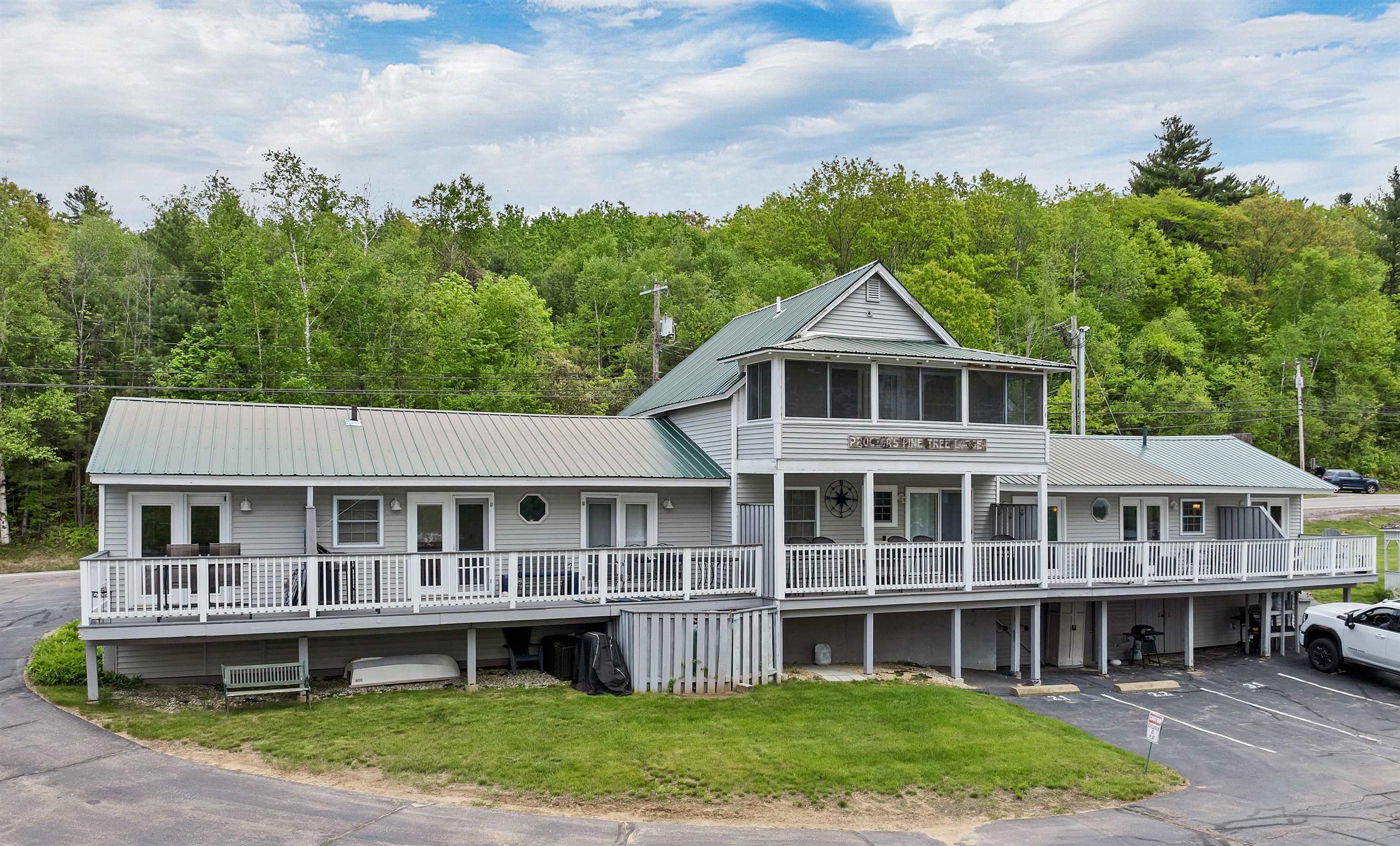 1144 Weirs Boulevard Property Photo 10