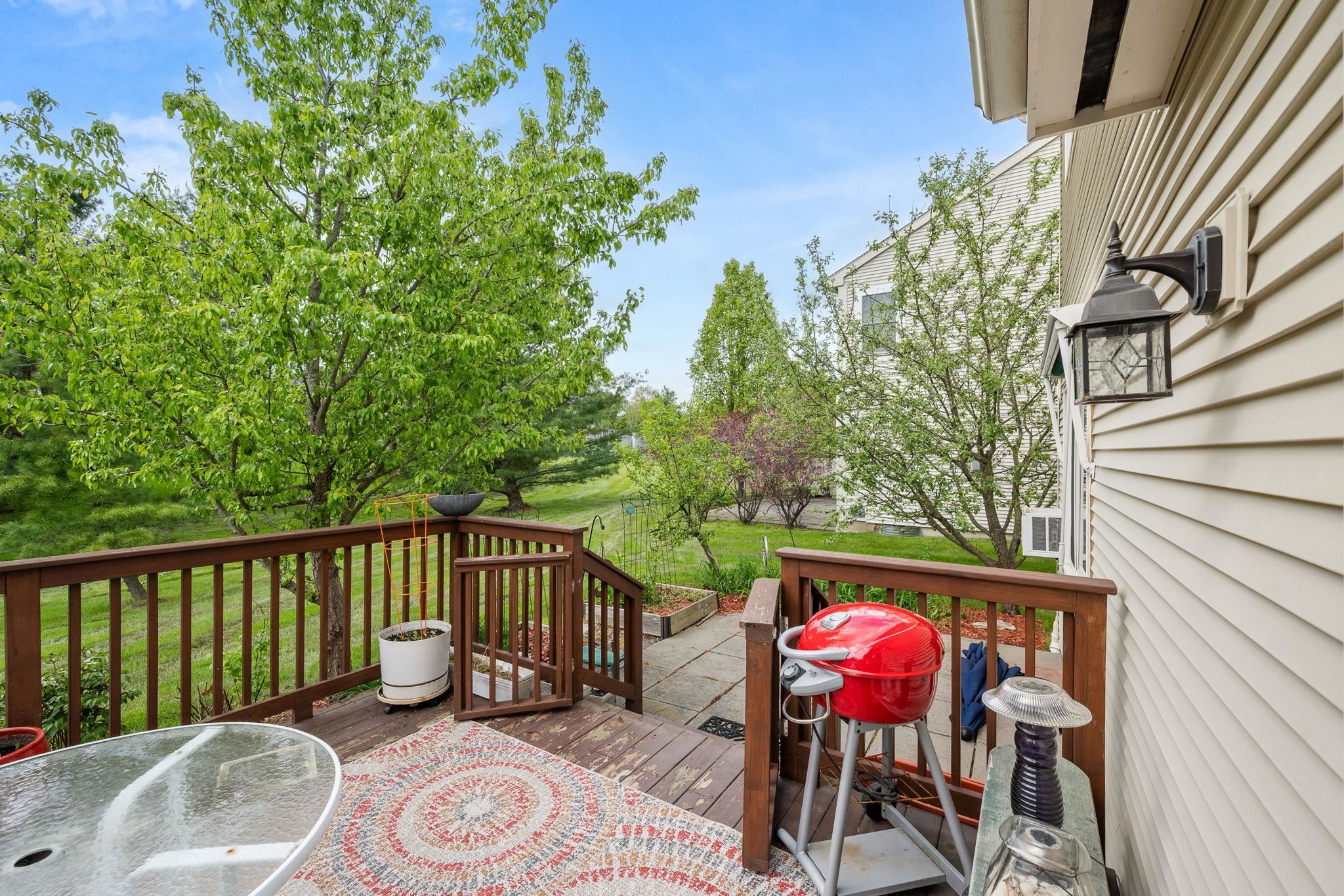 29 Fox Run Road Property Photo 5