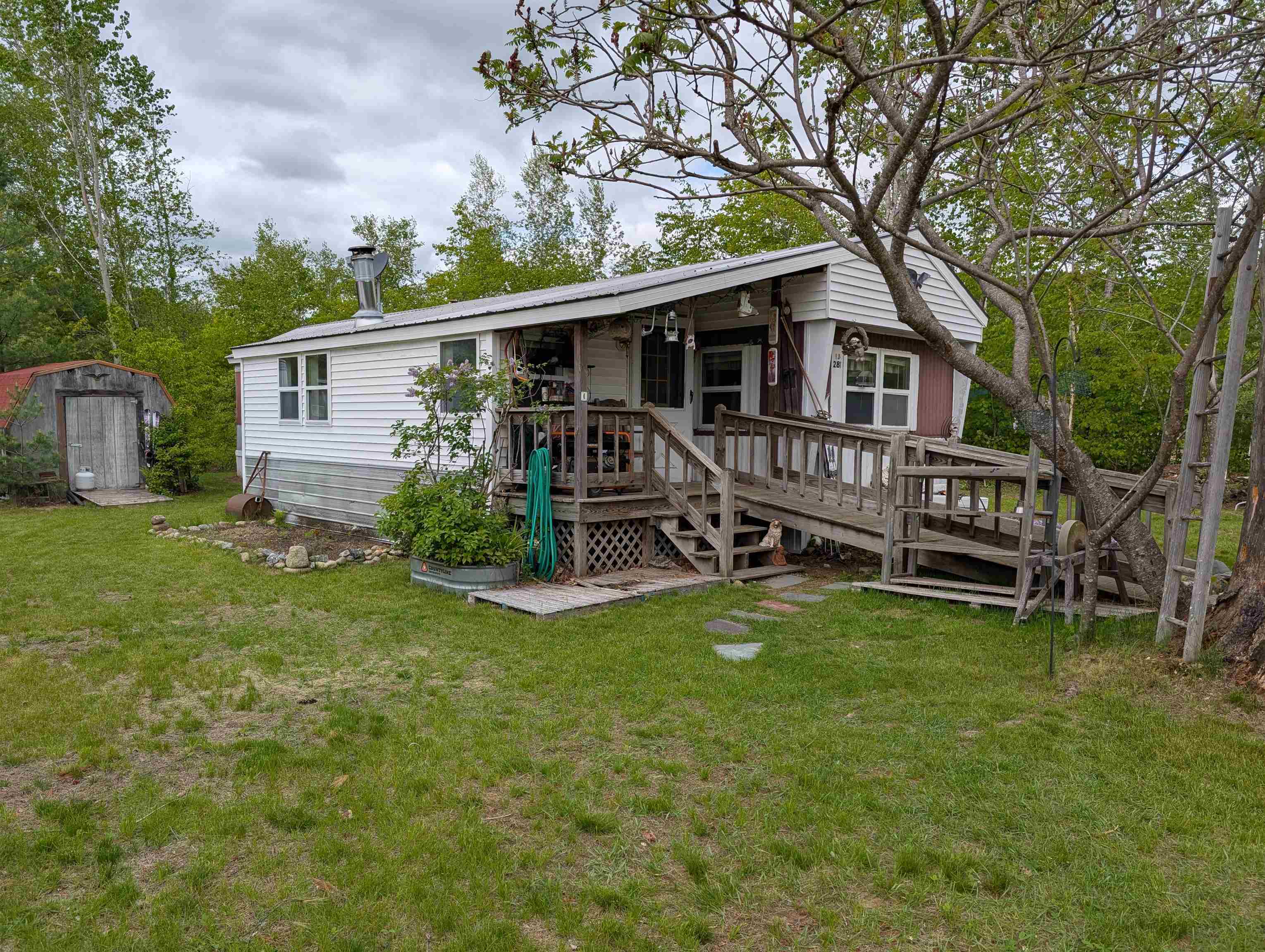 281 Riverside Drive Property Photo 1
