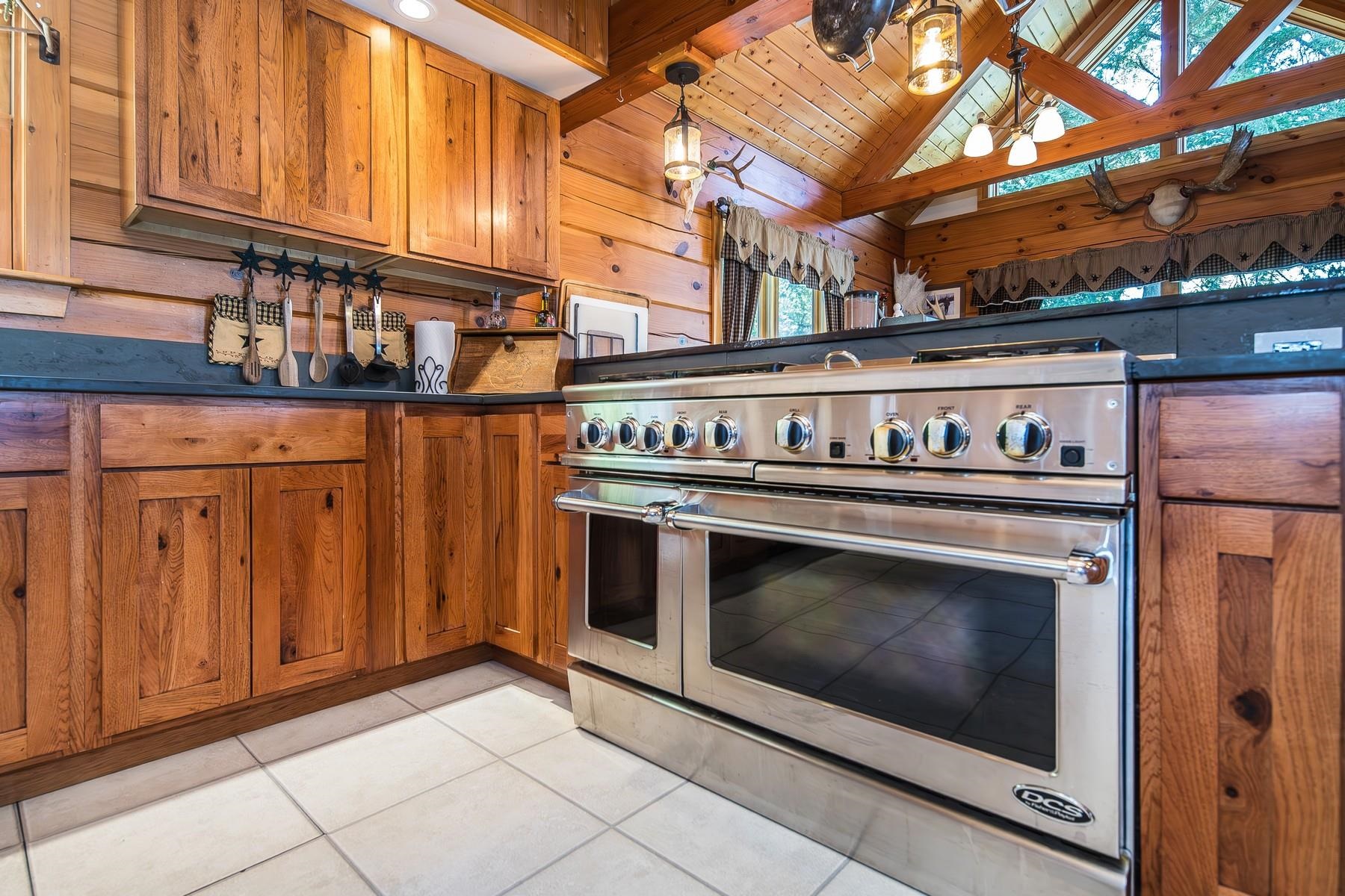 213 Singing Cedars Road Property Photo 10