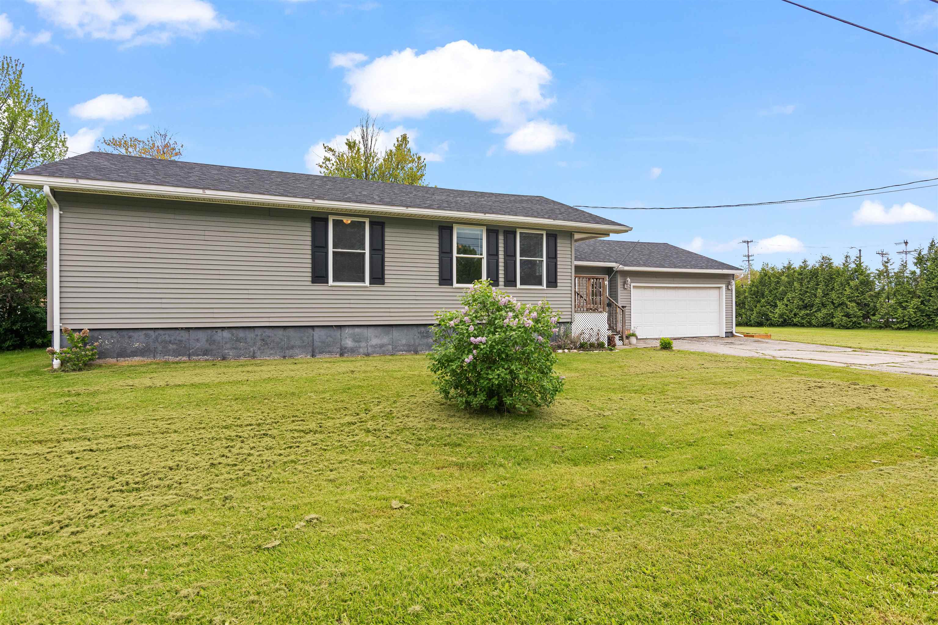 6 Brown Avenue Property Photo 1