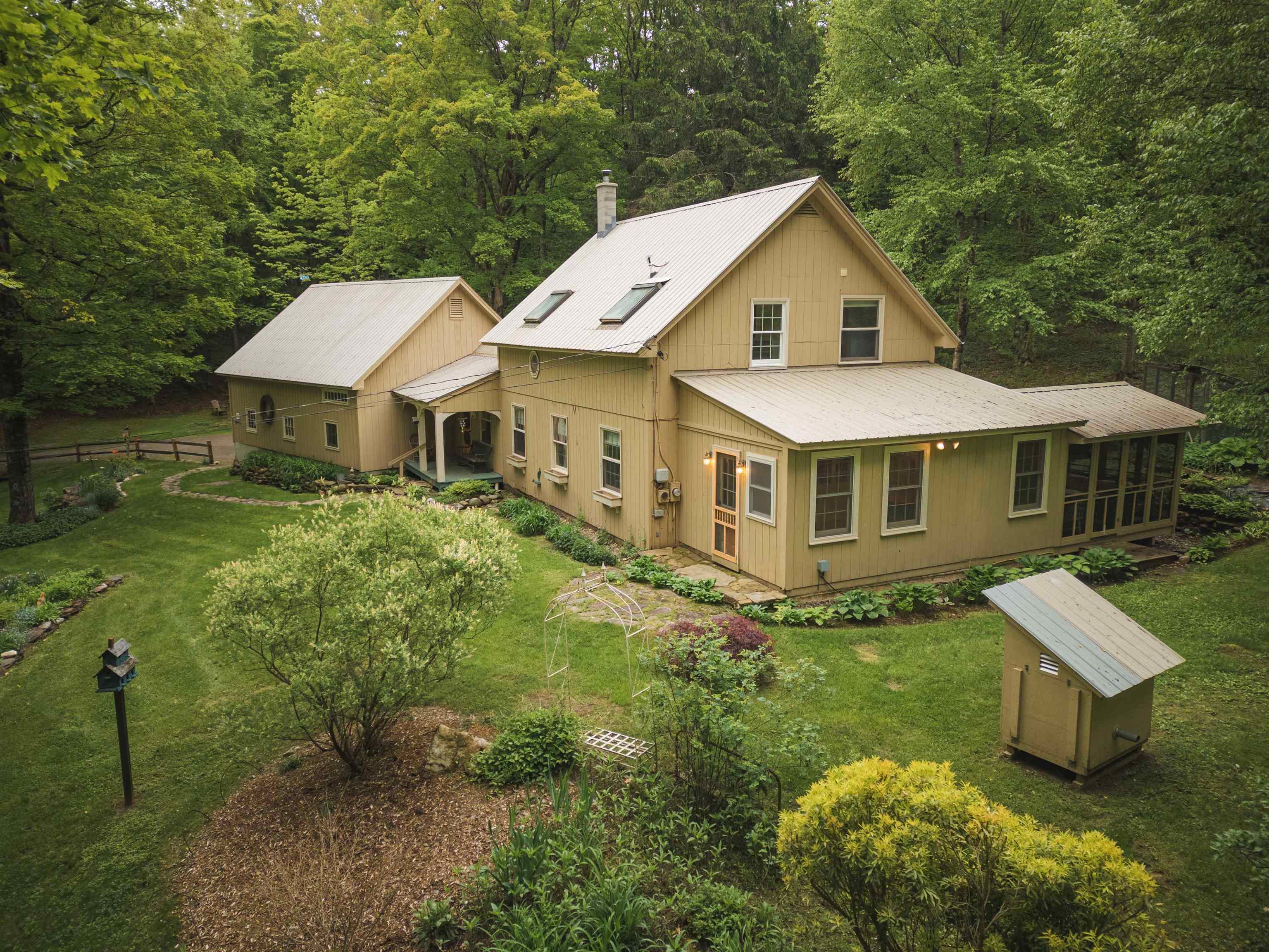 16 Miller Lane Property Photo 1