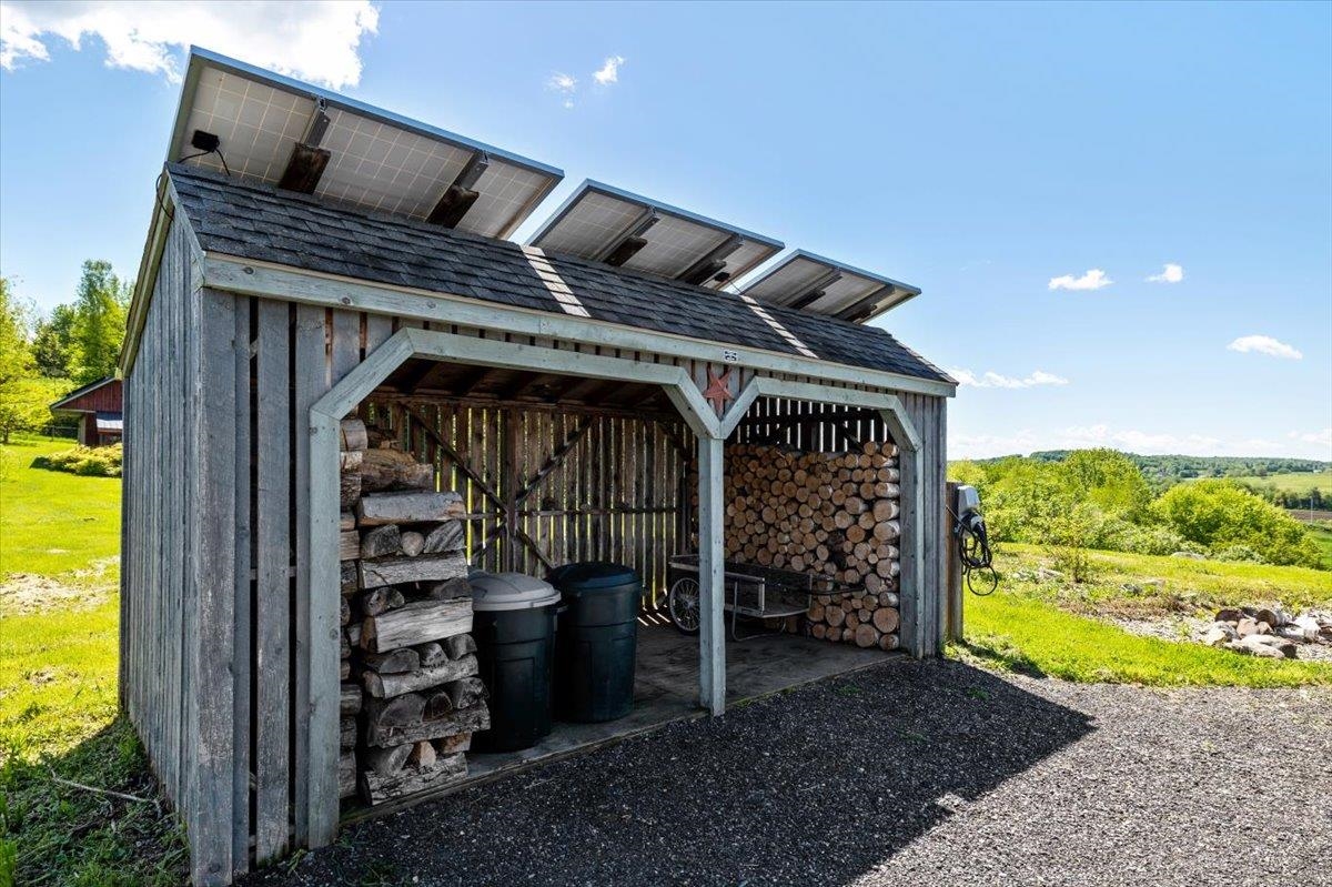 300 River Road Property Photo 14