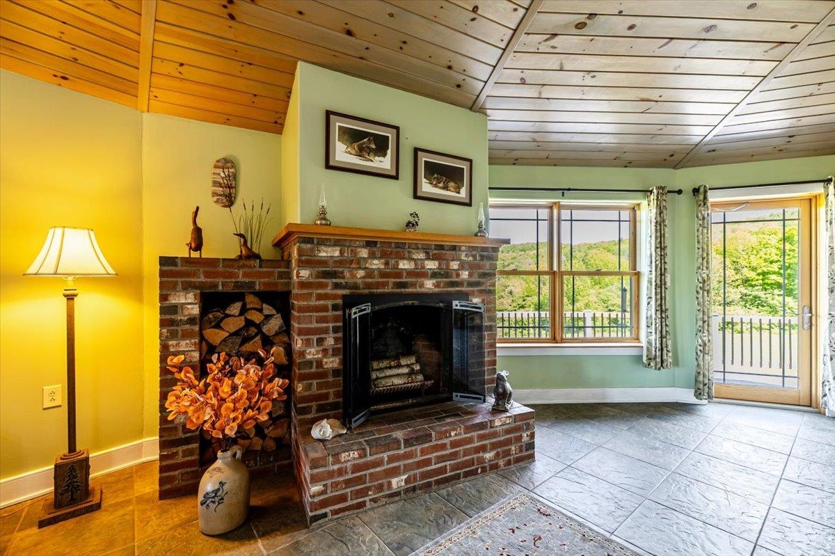 300 River Road Property Photo 26