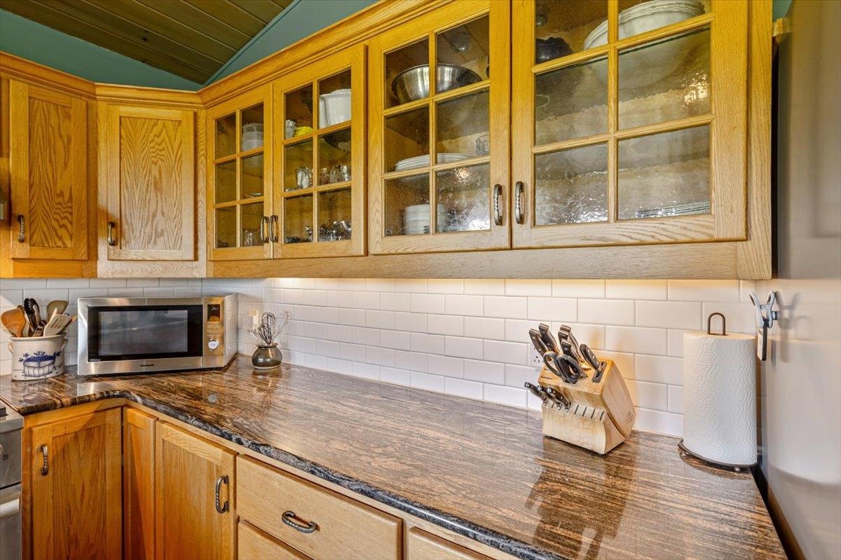 300 River Road Property Photo 29