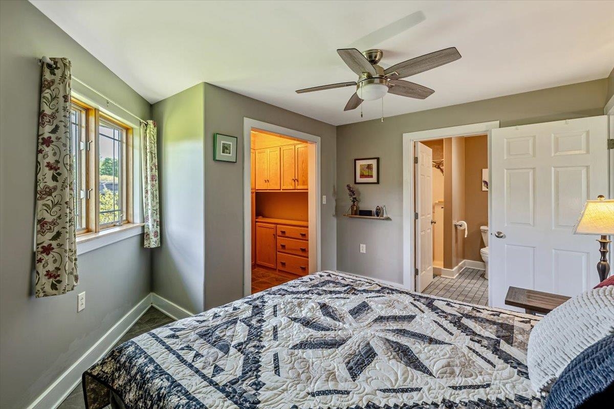 300 River Road Property Photo 32