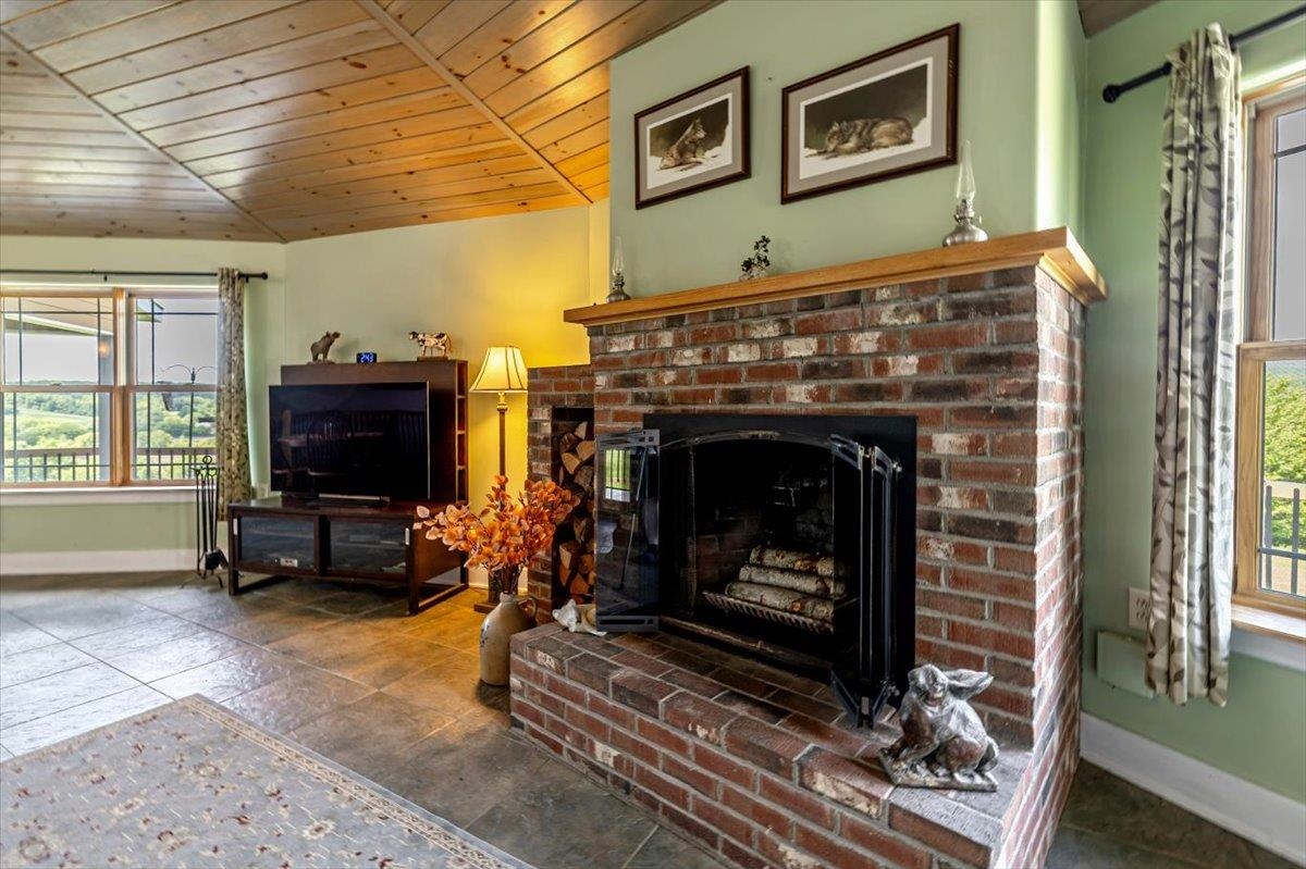 300 River Road Property Photo 36