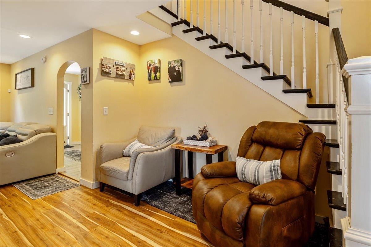 342 Mcallister Road Property Photo 4