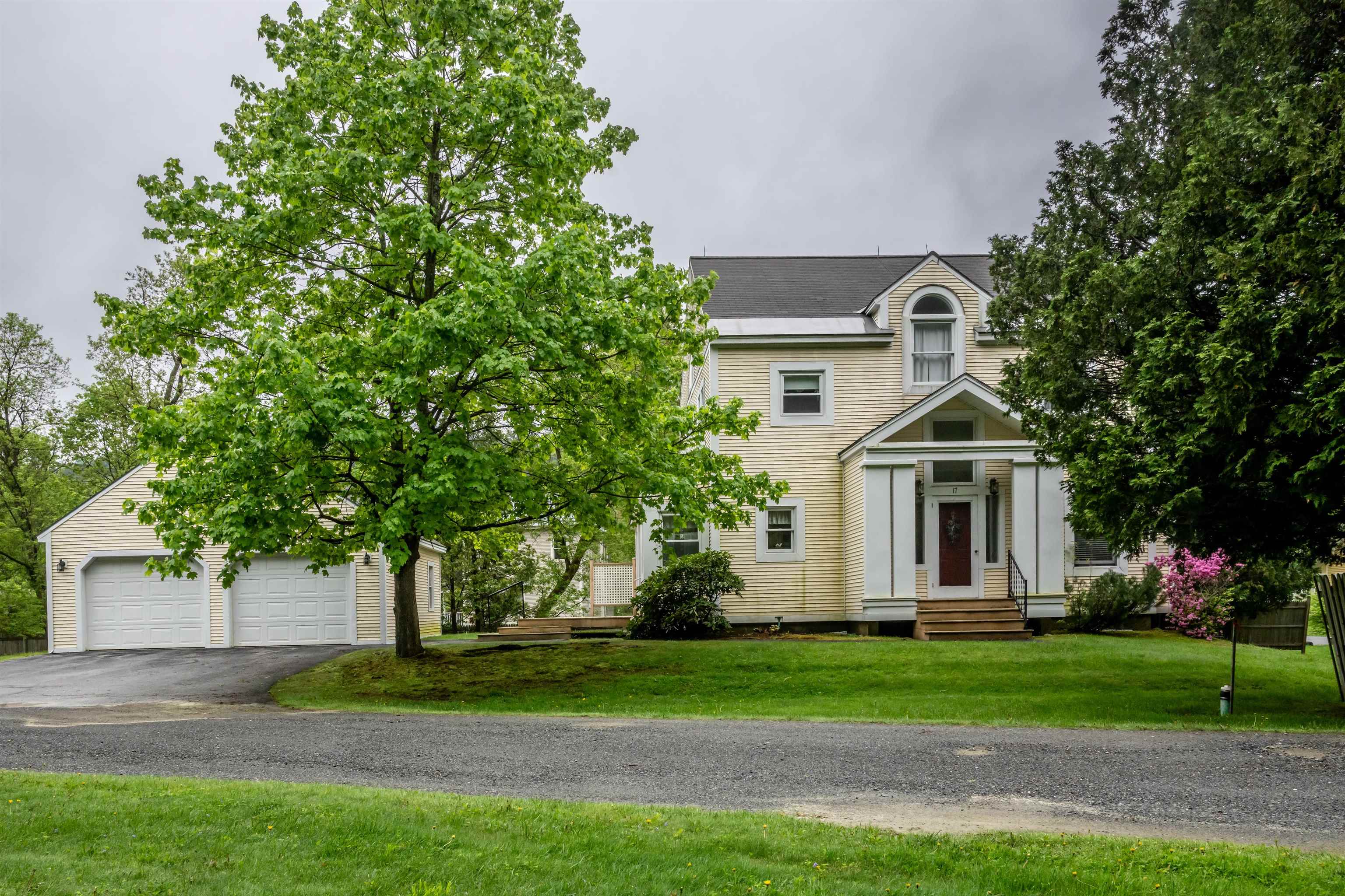 17 Golf Pond Avenue Property Photo 1