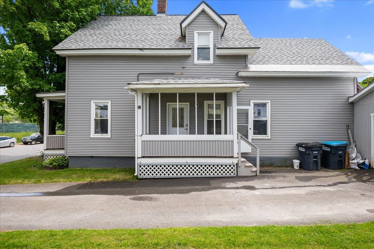 4 Center Street Property Photo 1