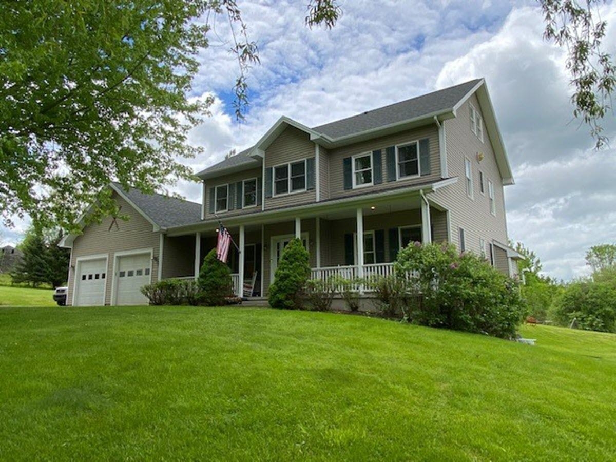 647 Poker Hill Road Property Photo 1