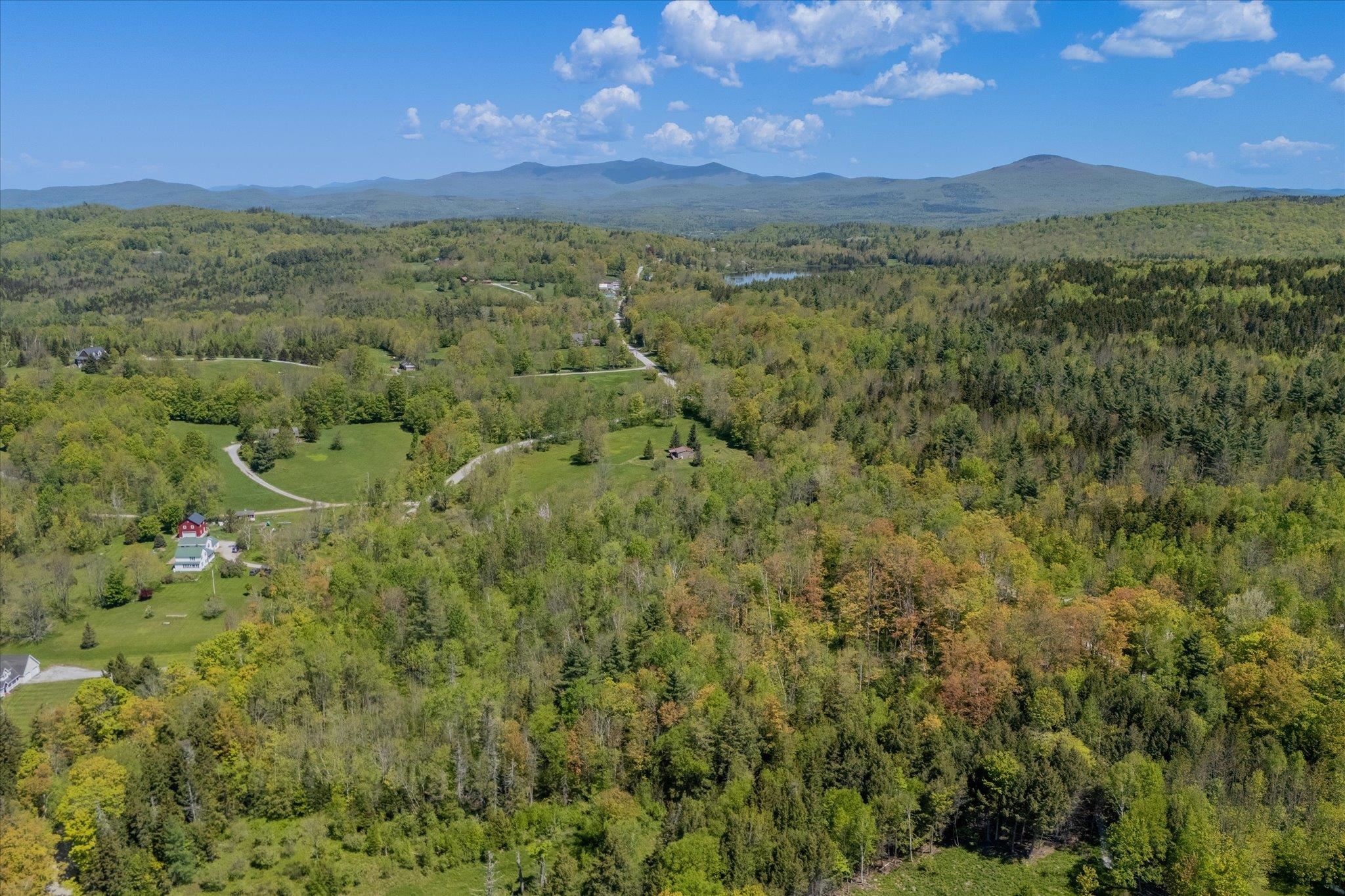 180 Straight Road Property Photo 9