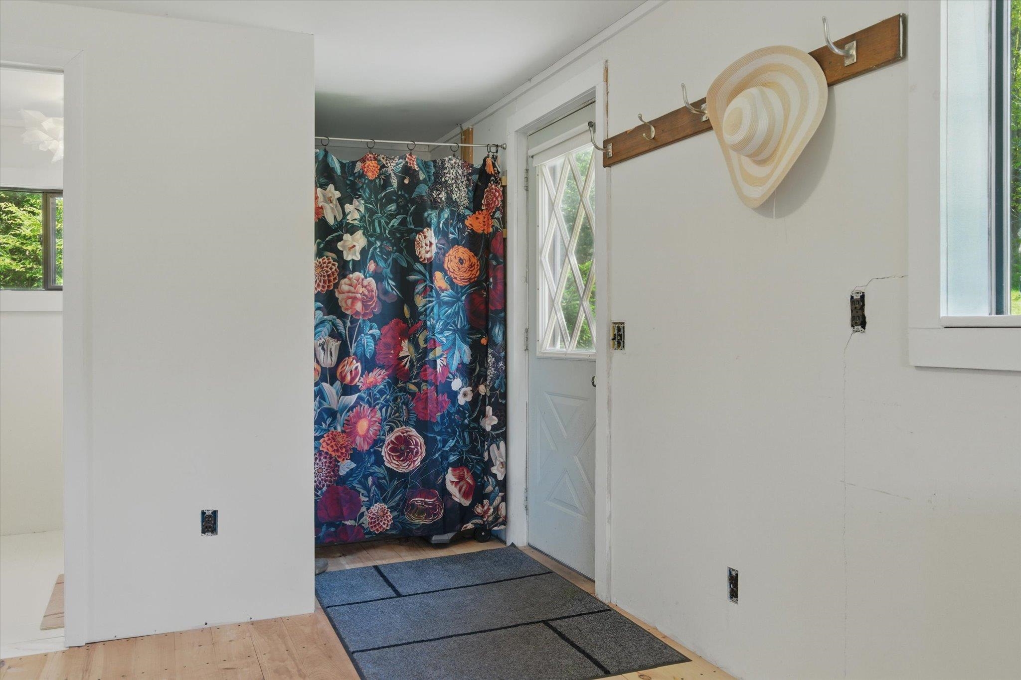 180 Straight Road Property Photo 23