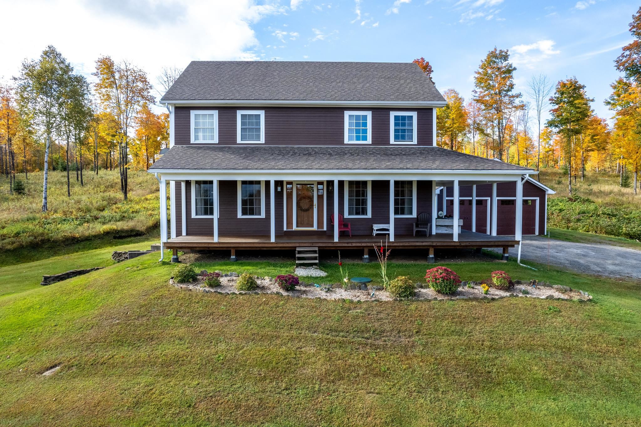 884 Leroux Road Property Photo 1