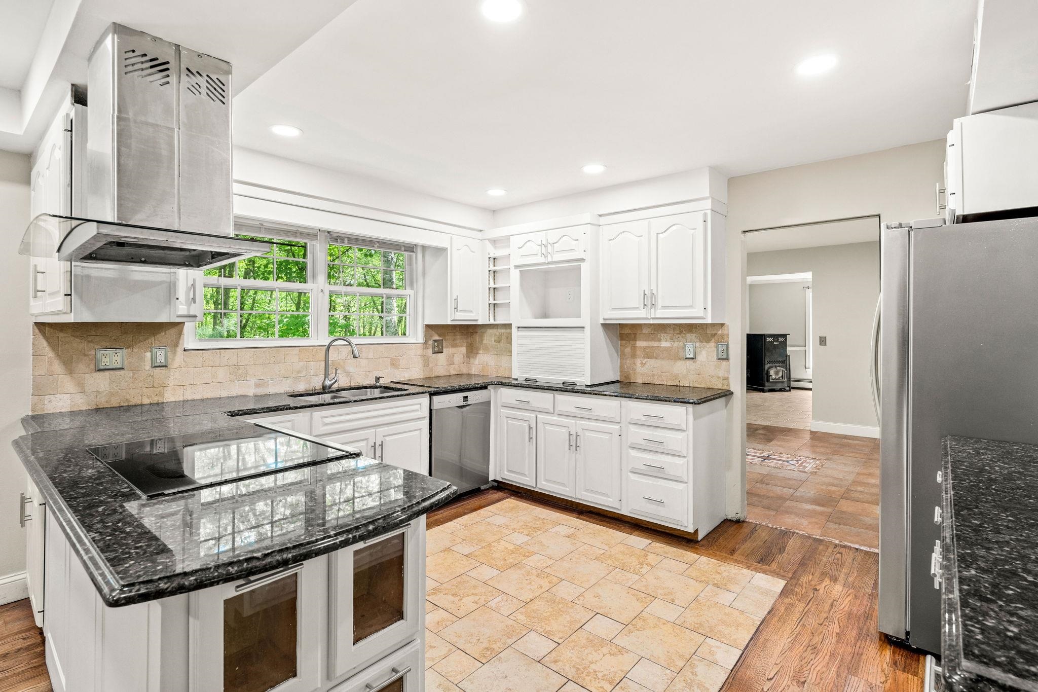 28 Olde Lantern Road Property Photo 8
