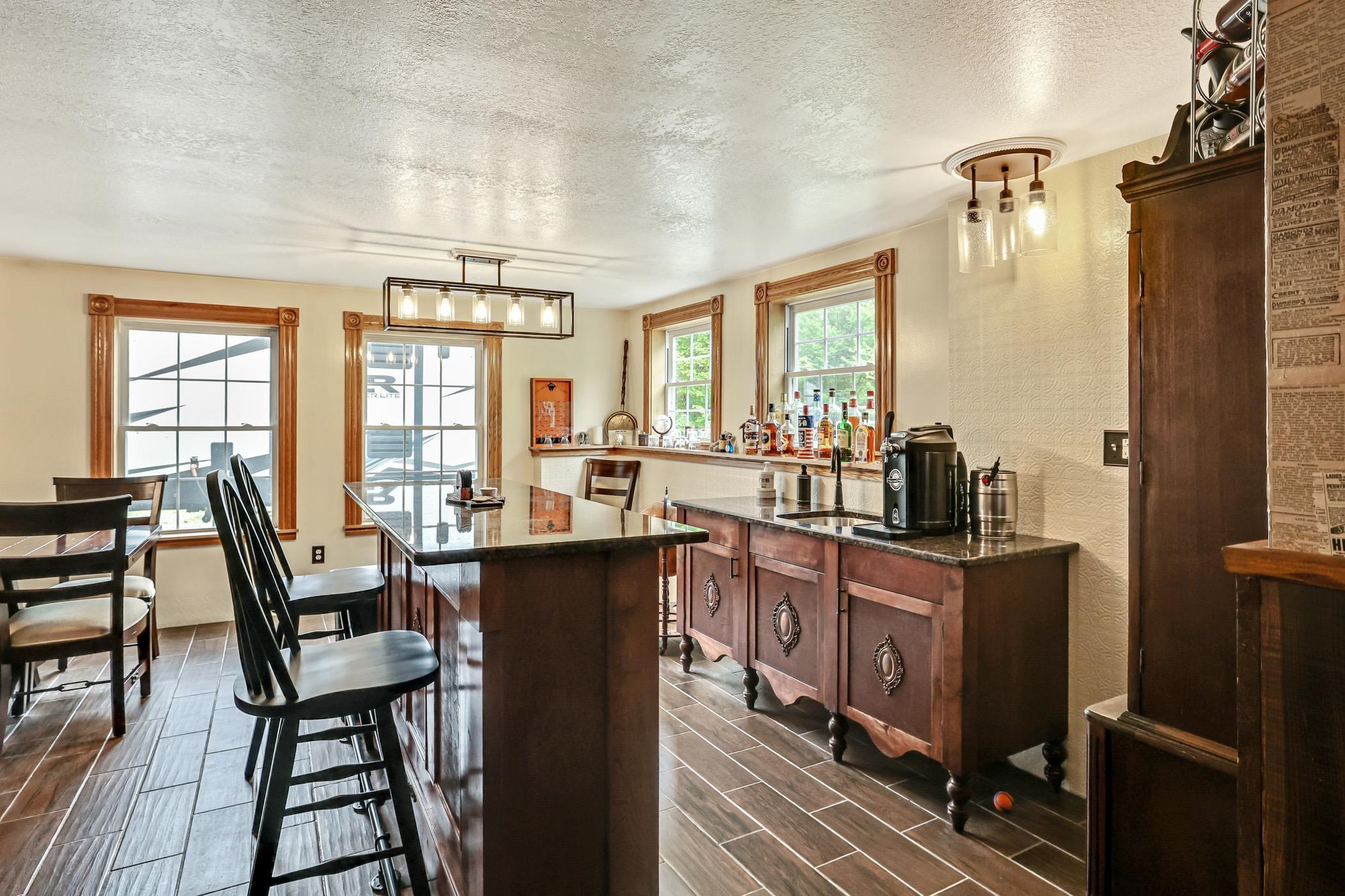 1619 Duck Pond Road Property Photo 4