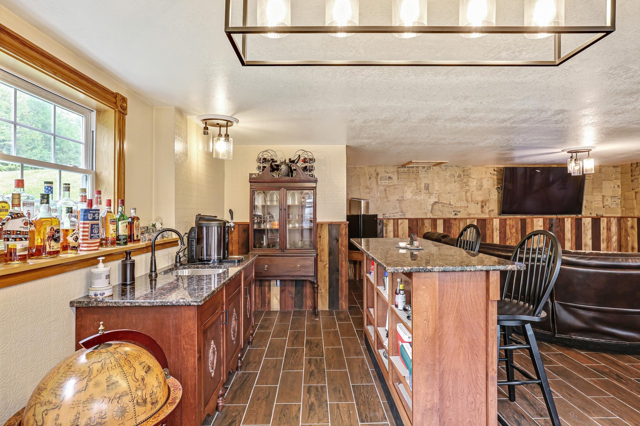 1619 Duck Pond Road Property Photo 6