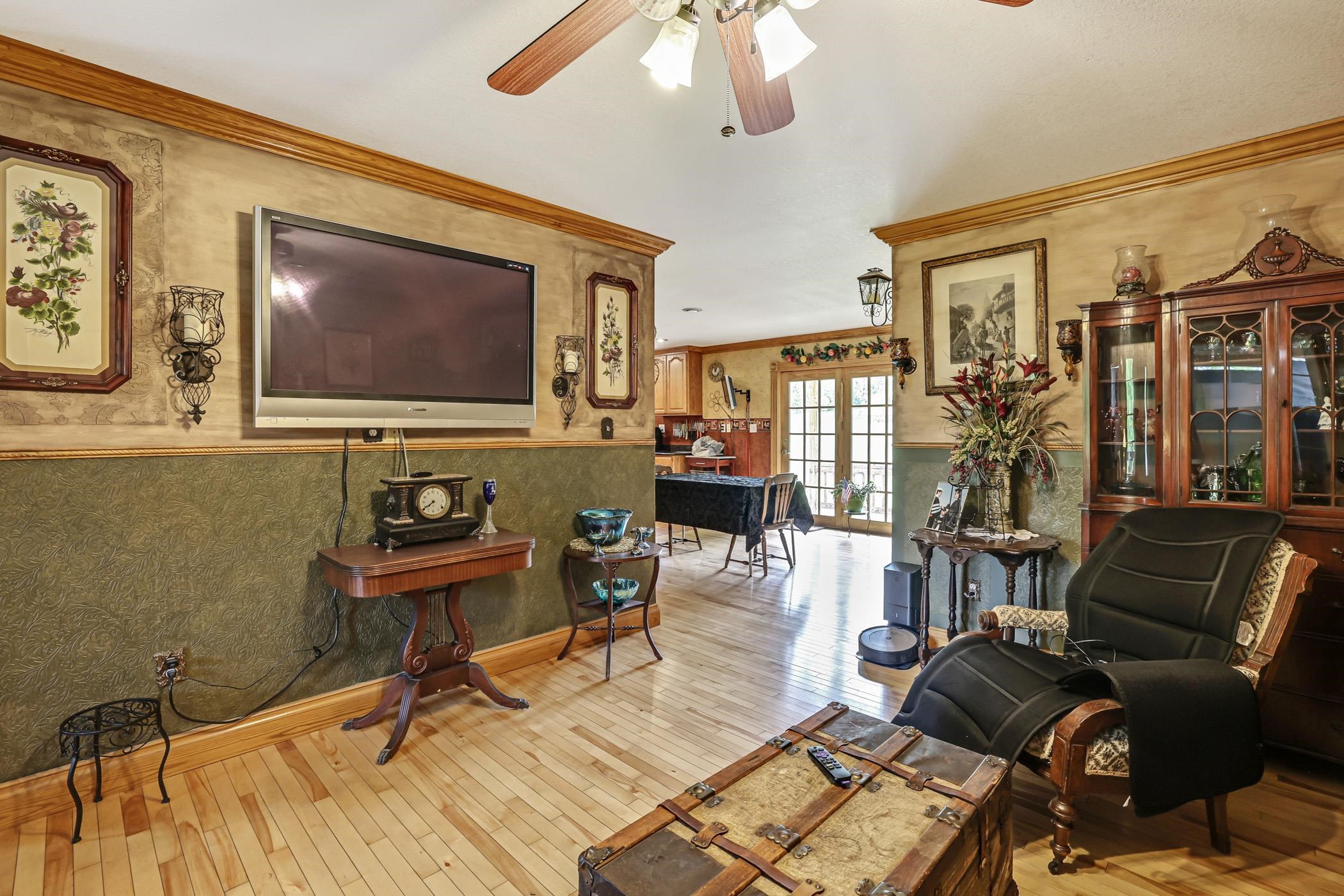 1619 Duck Pond Road Property Photo 15