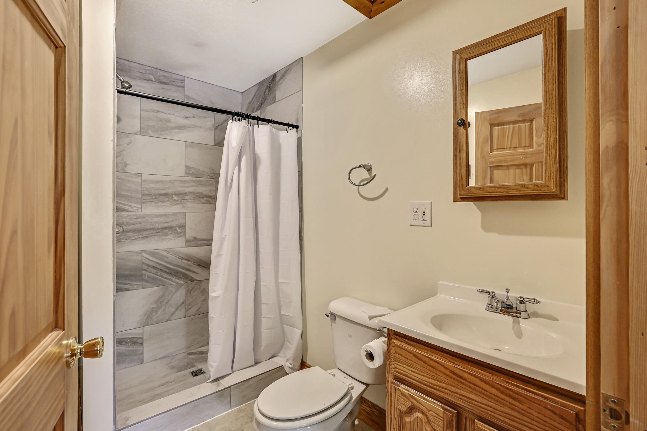 1619 Duck Pond Road Property Photo 27