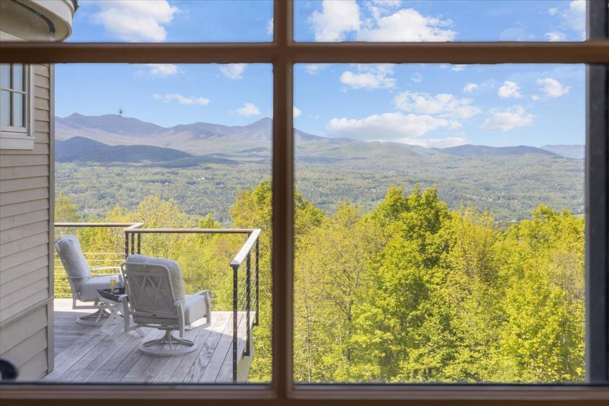 1097 Taber Ridge Road Property Photo 2