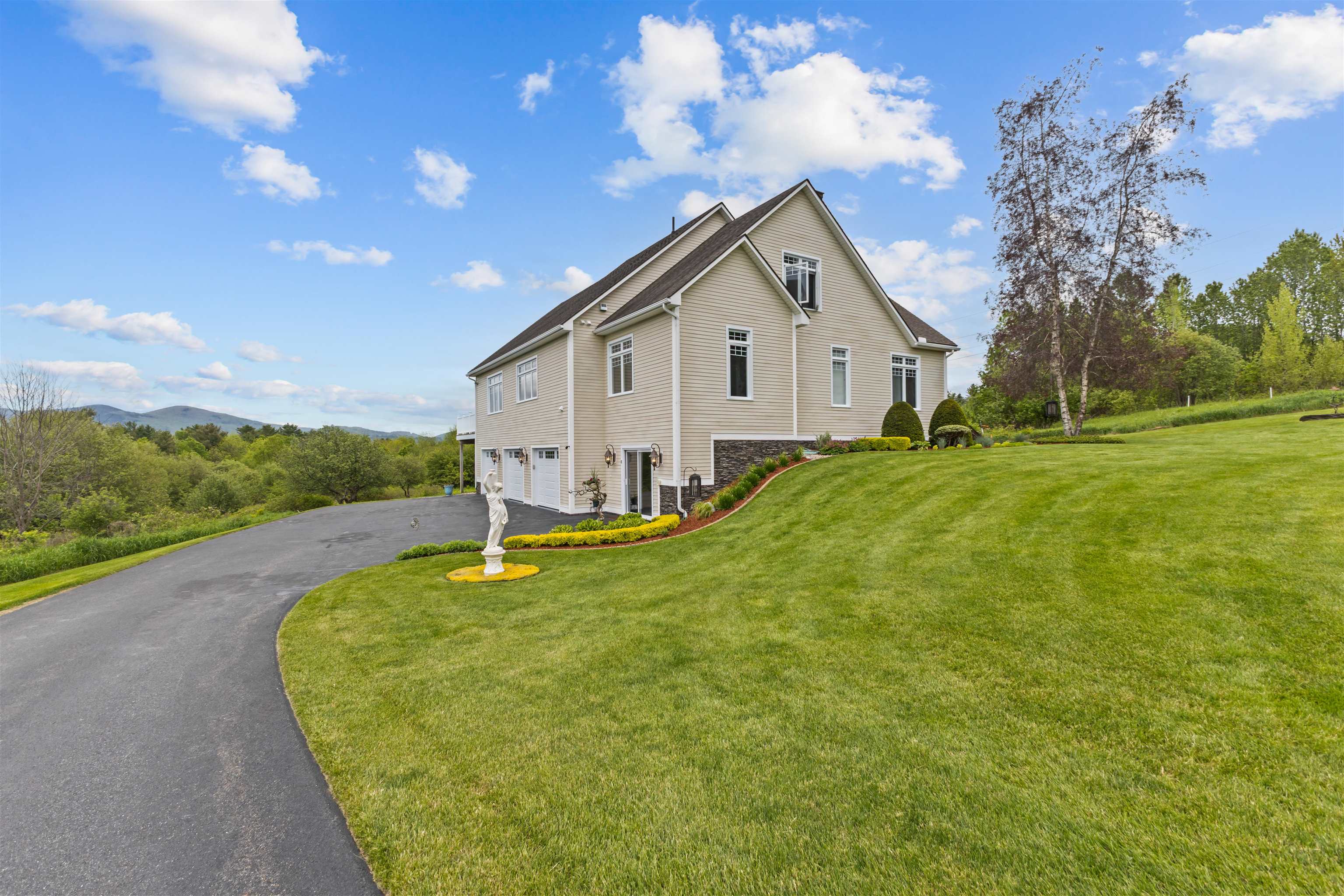11 Millstone Boulevard Property Photo 1