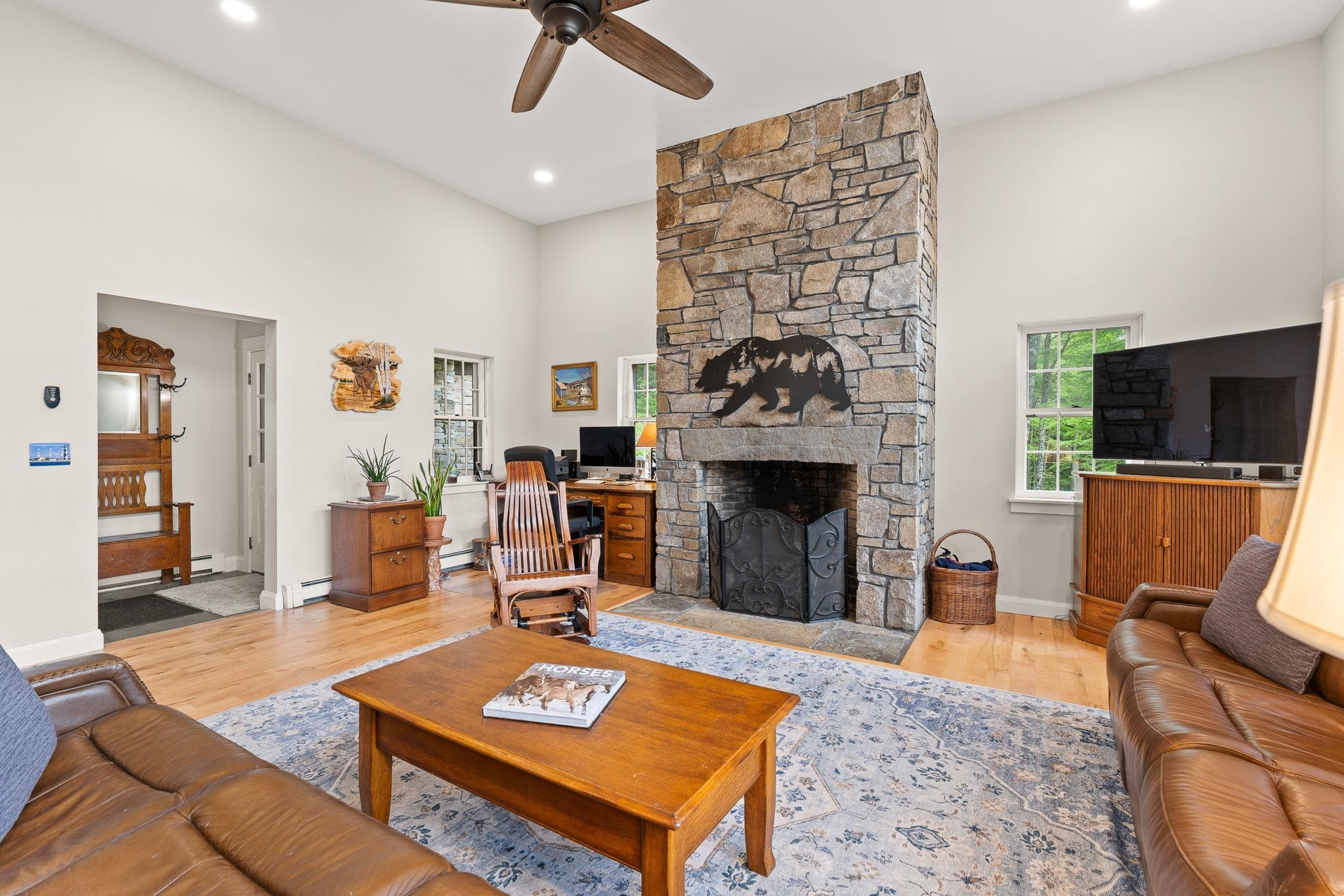 515 Shattuck Hill Road Property Photo 6