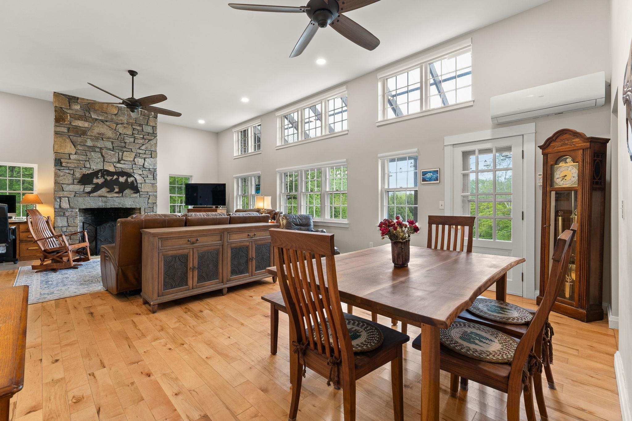 515 Shattuck Hill Road Property Photo 7