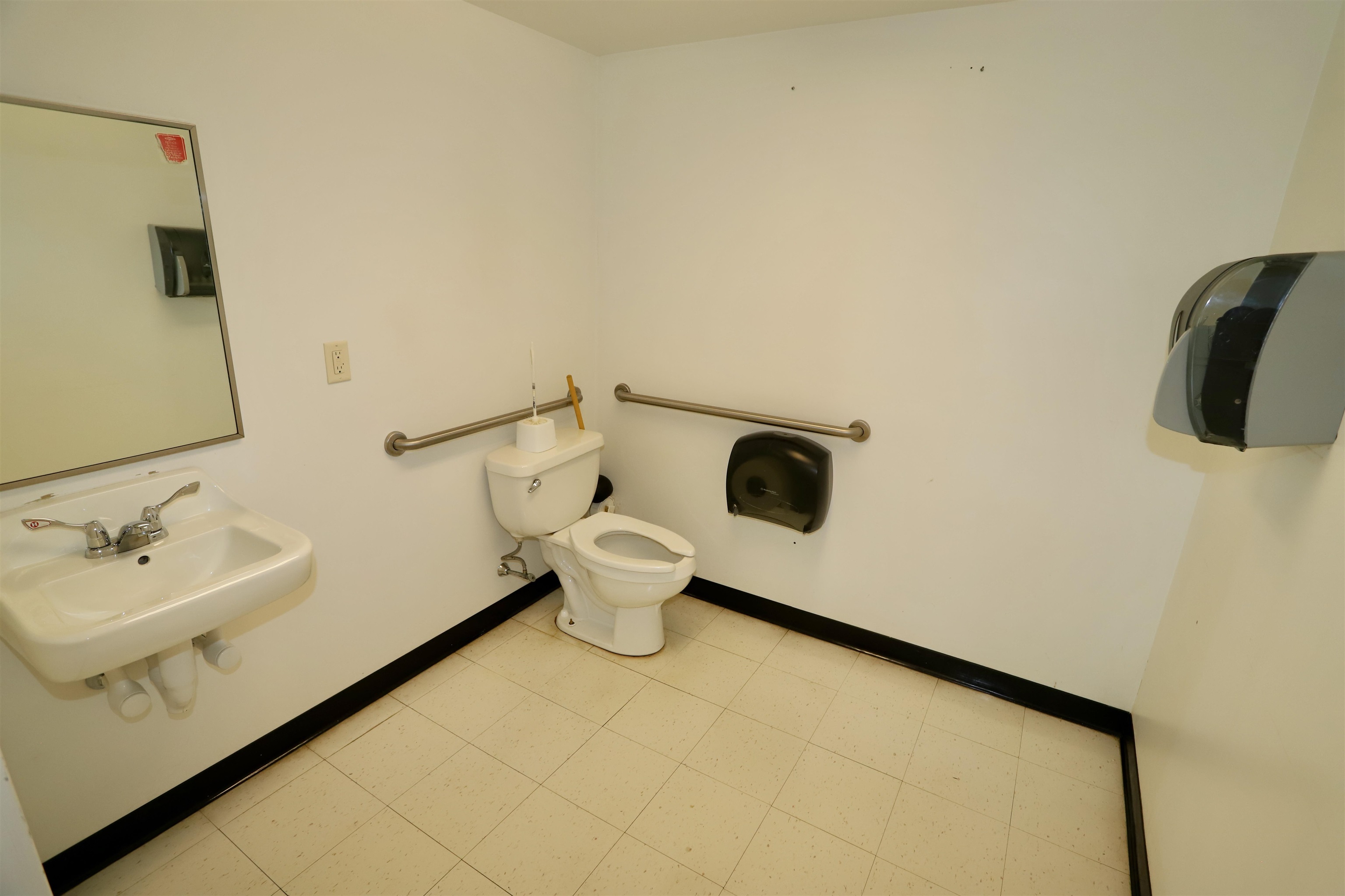 108 Community Drive Property Photo 16