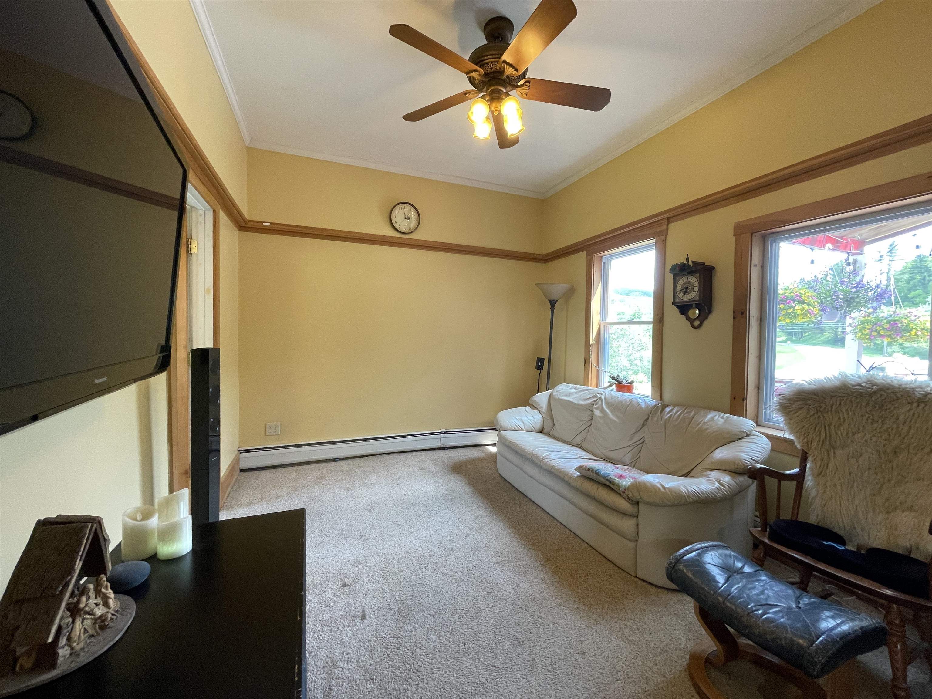 1277 Cabot Road Property Photo 6