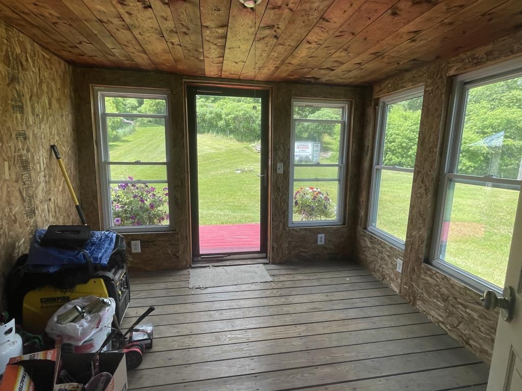 1277 Cabot Road Property Photo 11