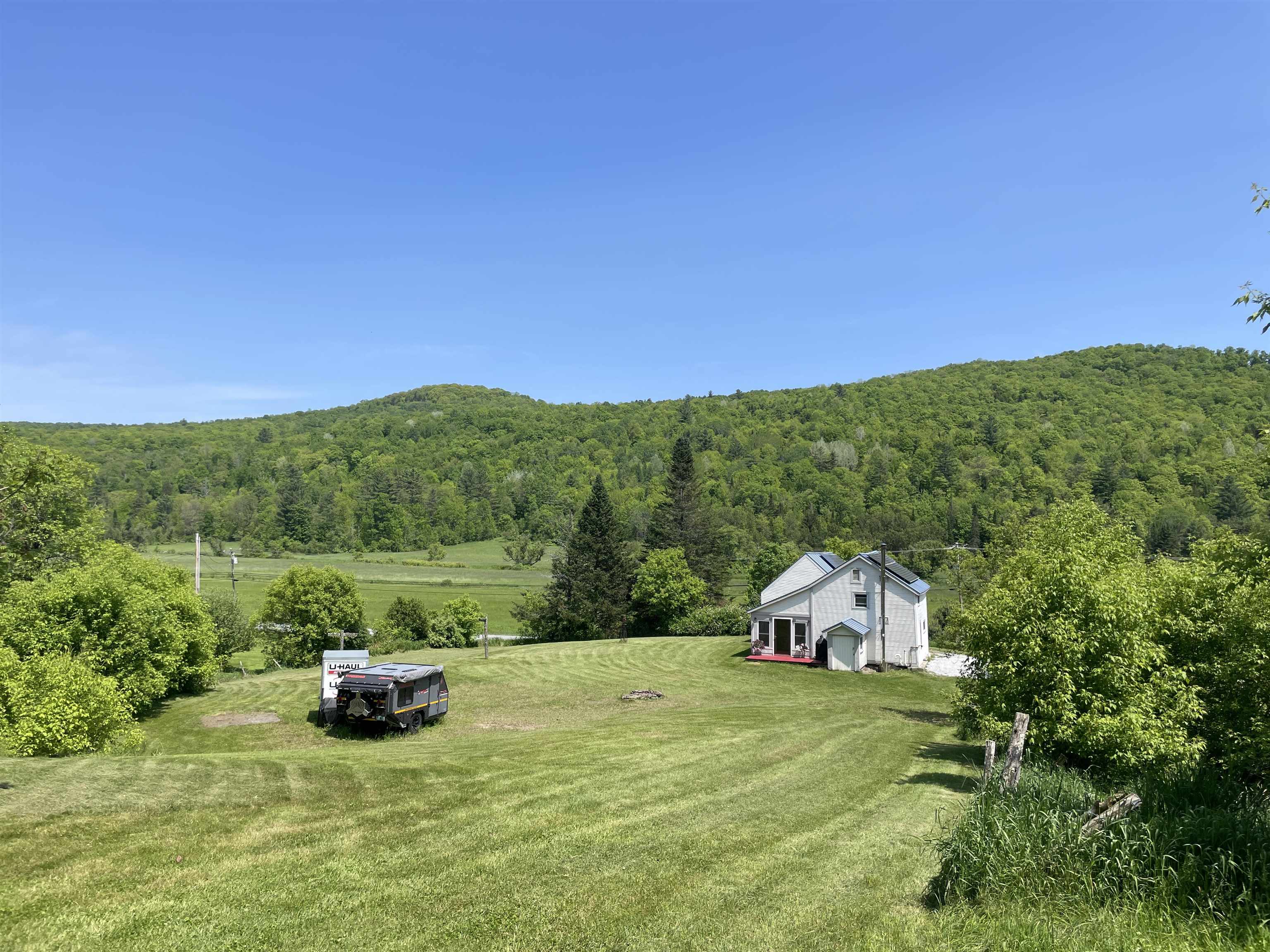 1277 Cabot Road Property Photo 13