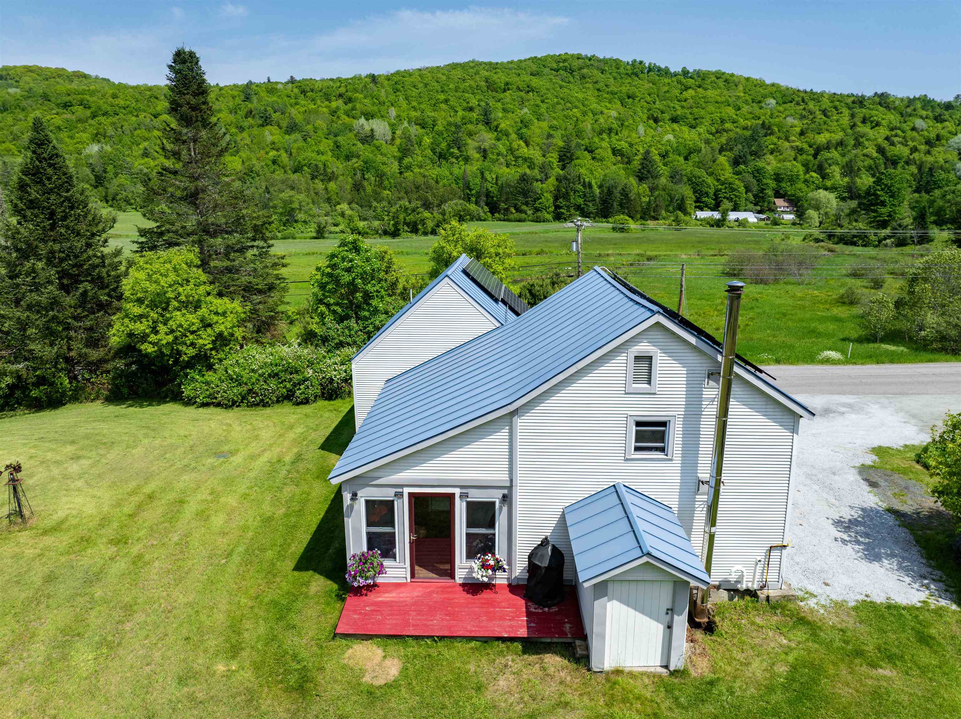 1277 Cabot Road Property Photo 21