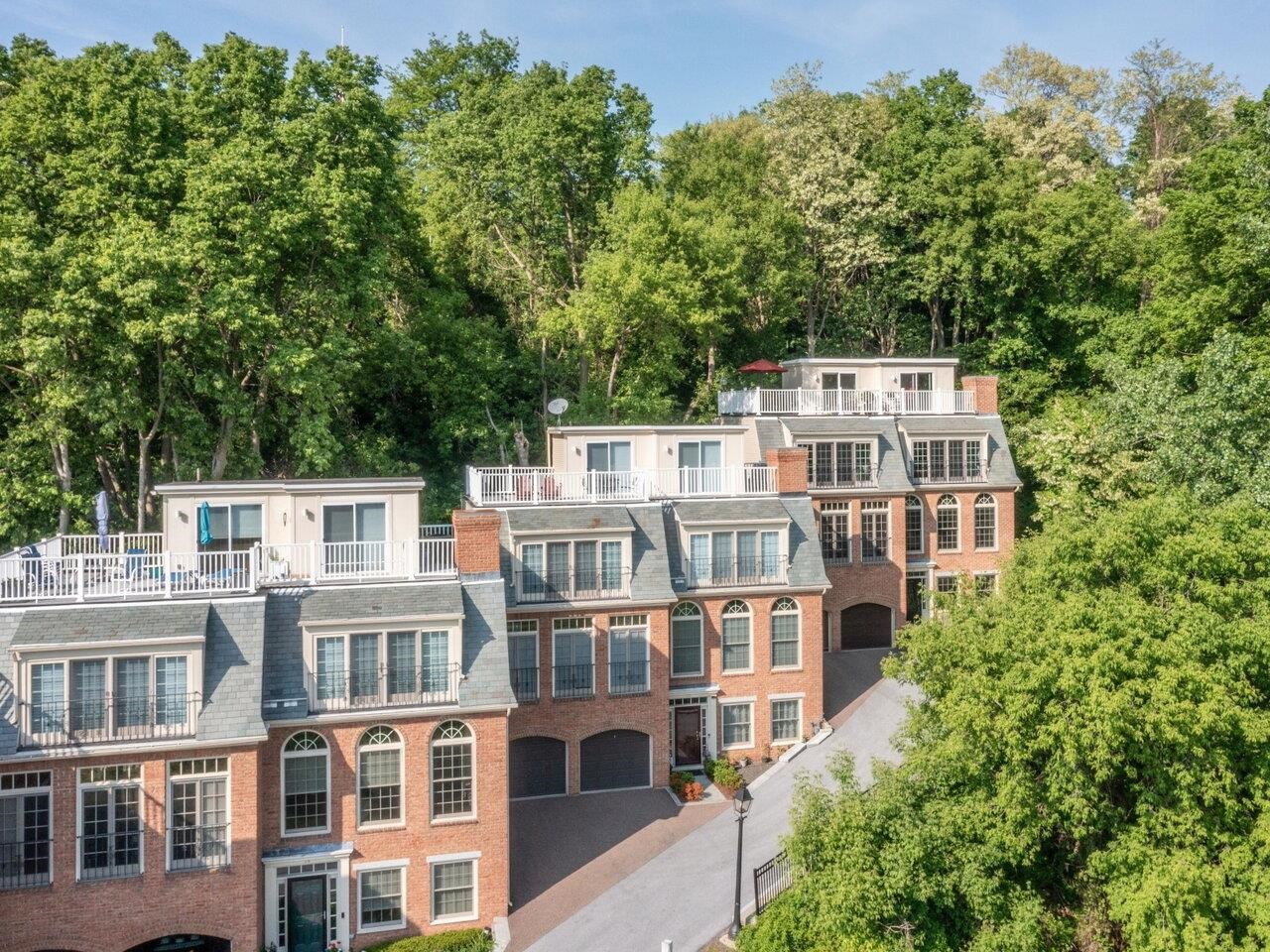 200 Lake Street Property Photo 1