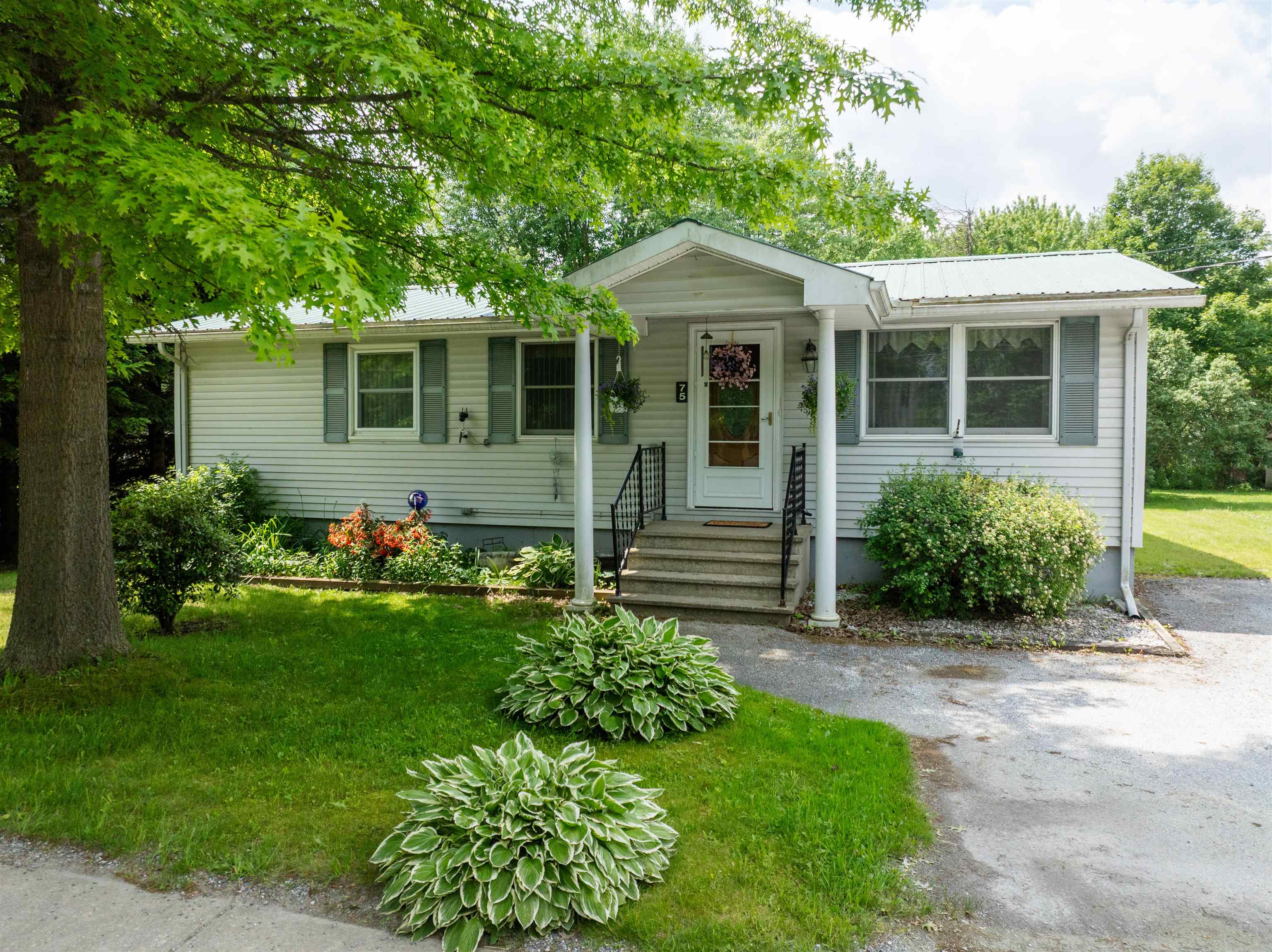 75 Pleasant Street Property Photo 1