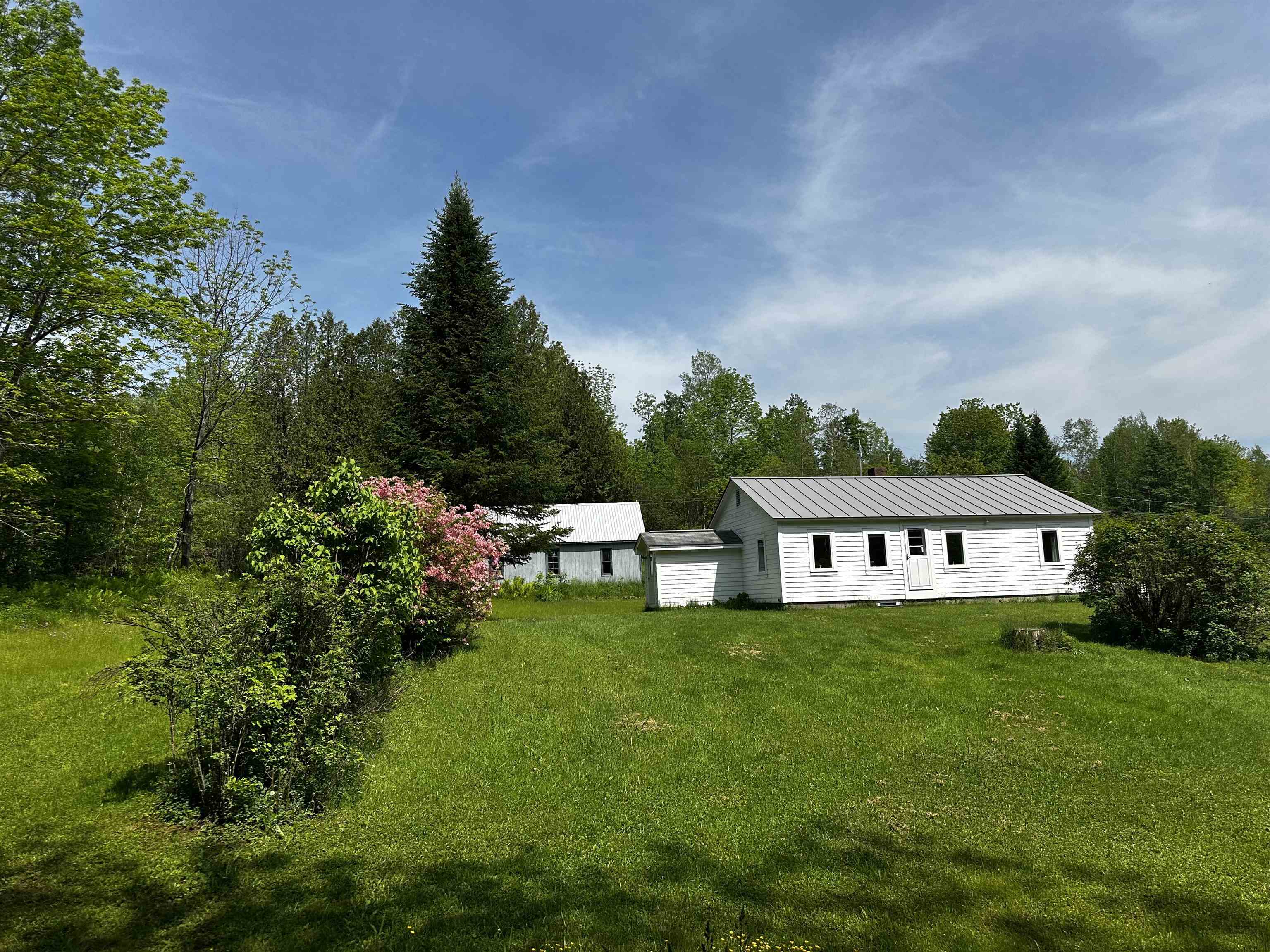196 Lafayette Road Property Photo 1