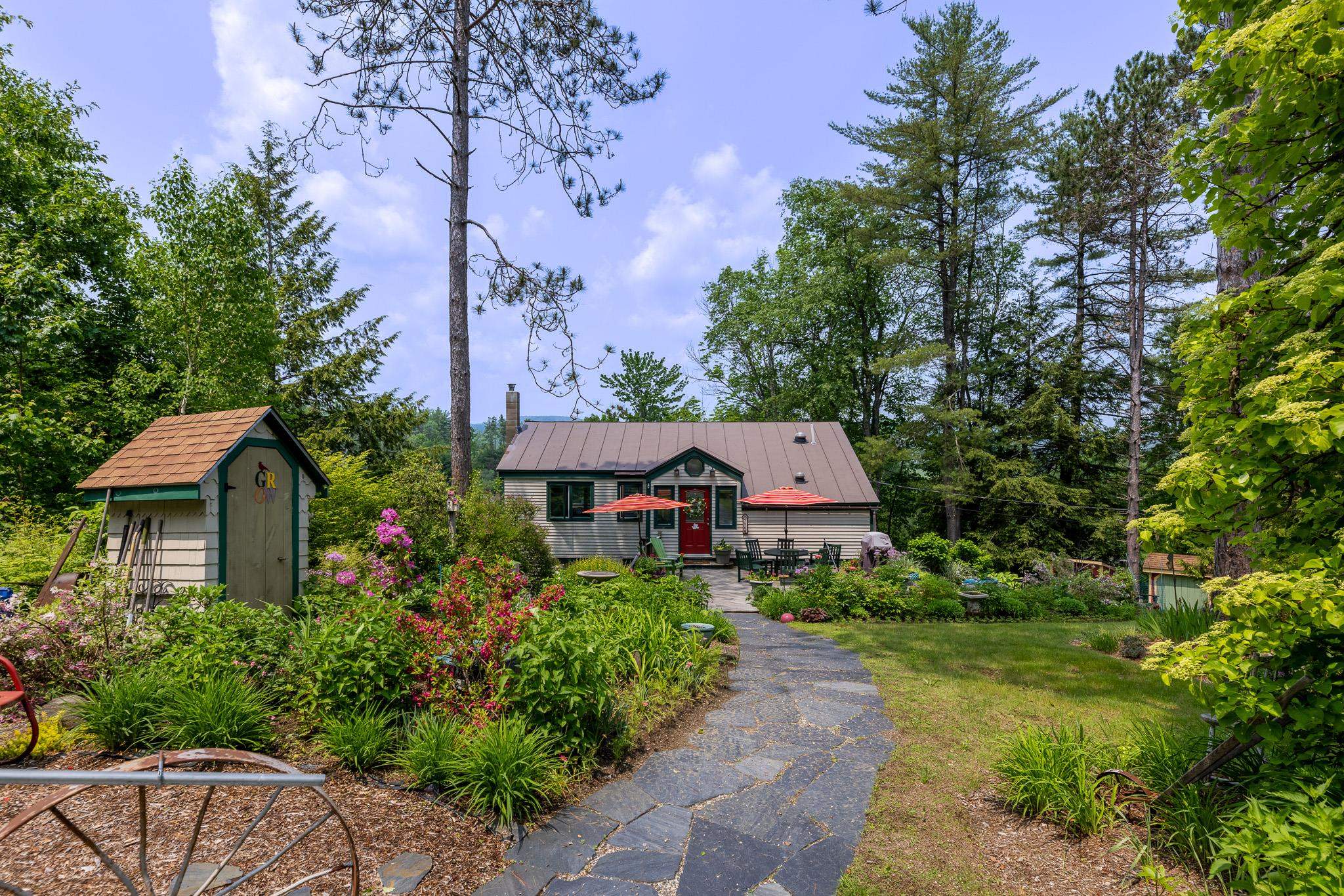 586 Ski Tow Road Property Photo 3