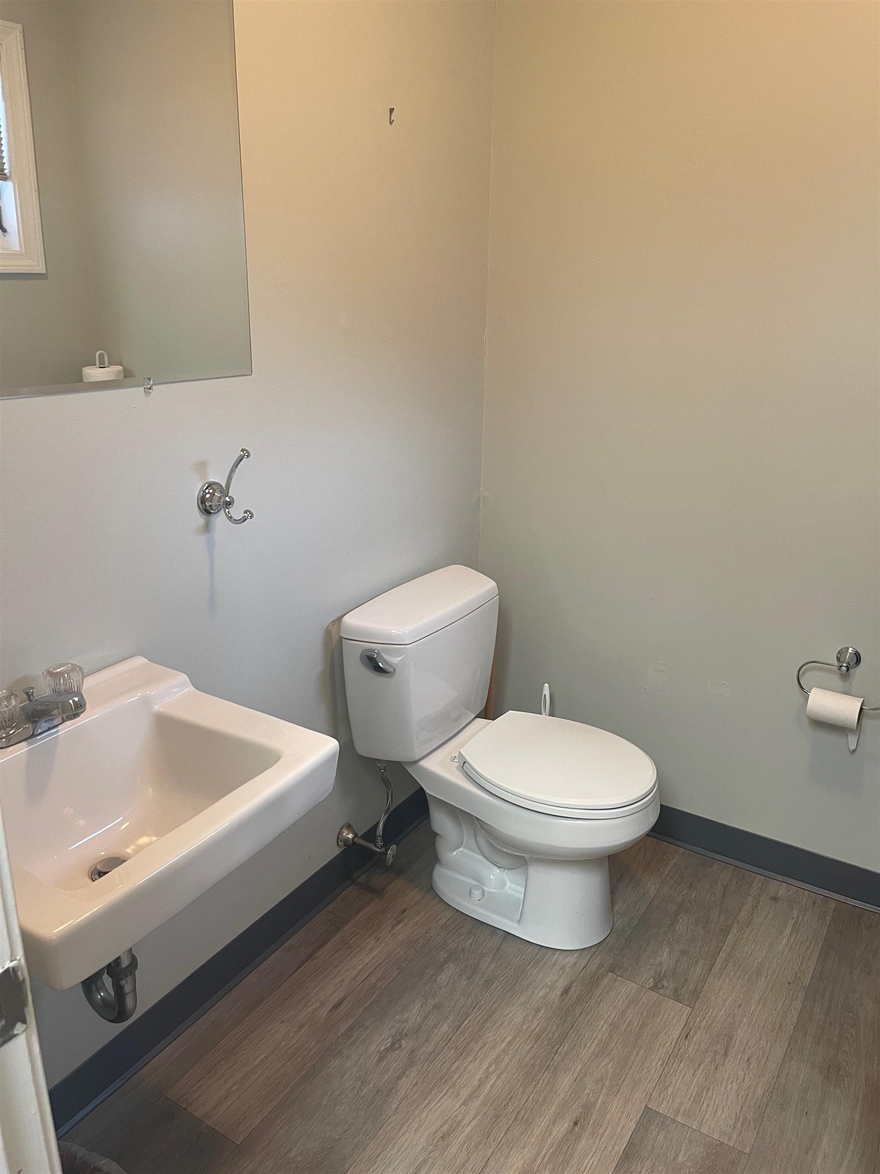 372 West Street Property Photo 5
