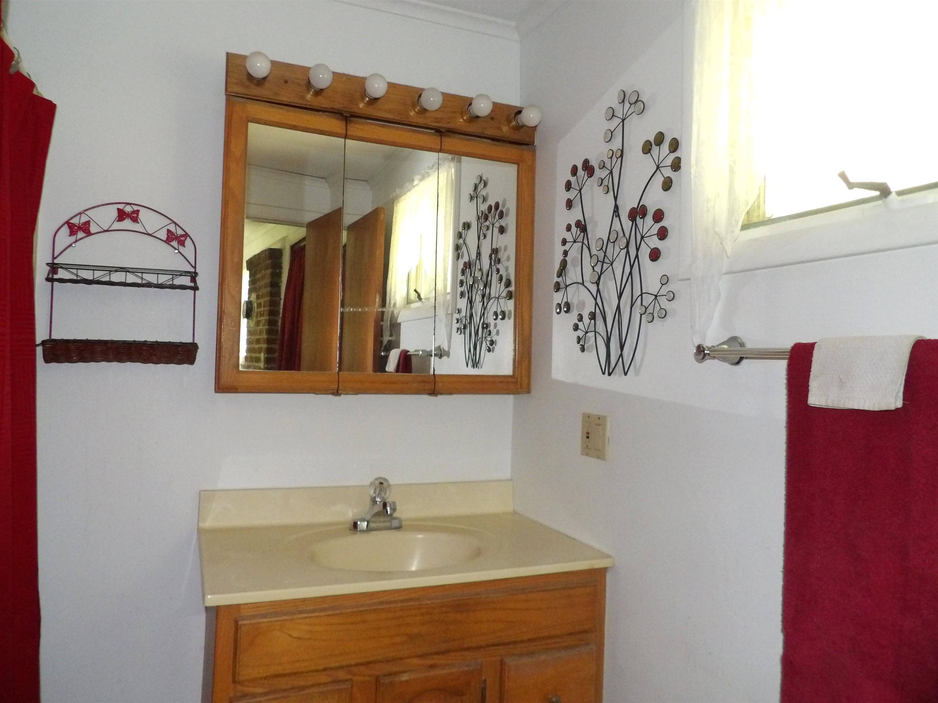 338 West Corinth Road Property Photo 16