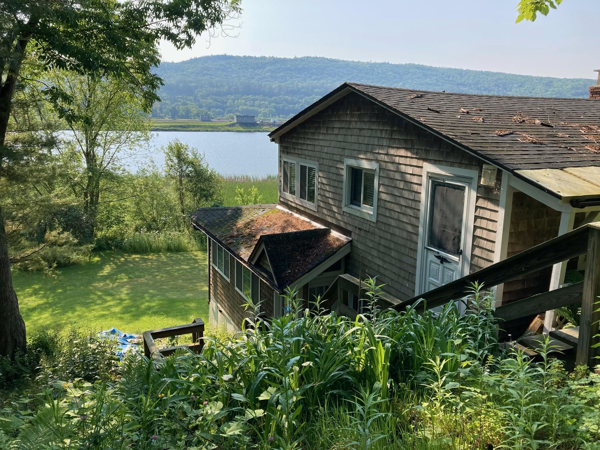 10 Riverfront Drive Property Photo 1