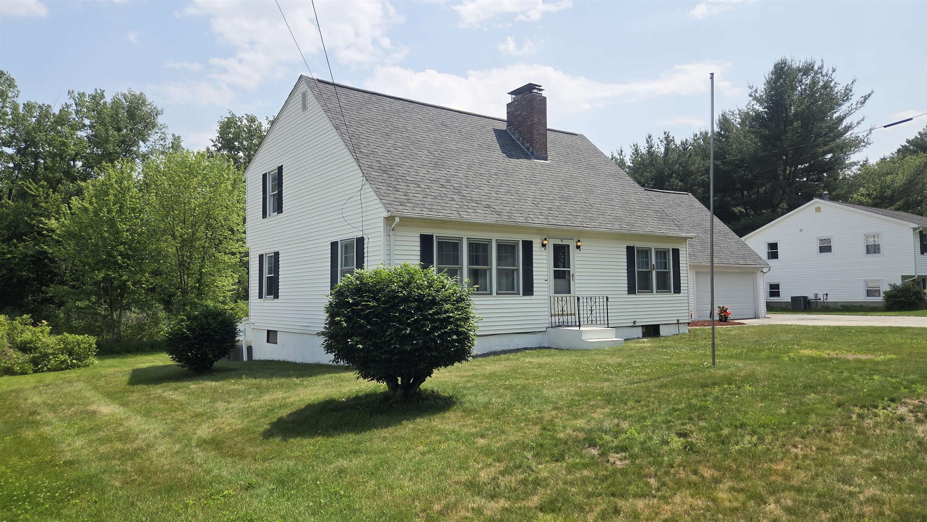 12 New Searles Road Property Photo 1